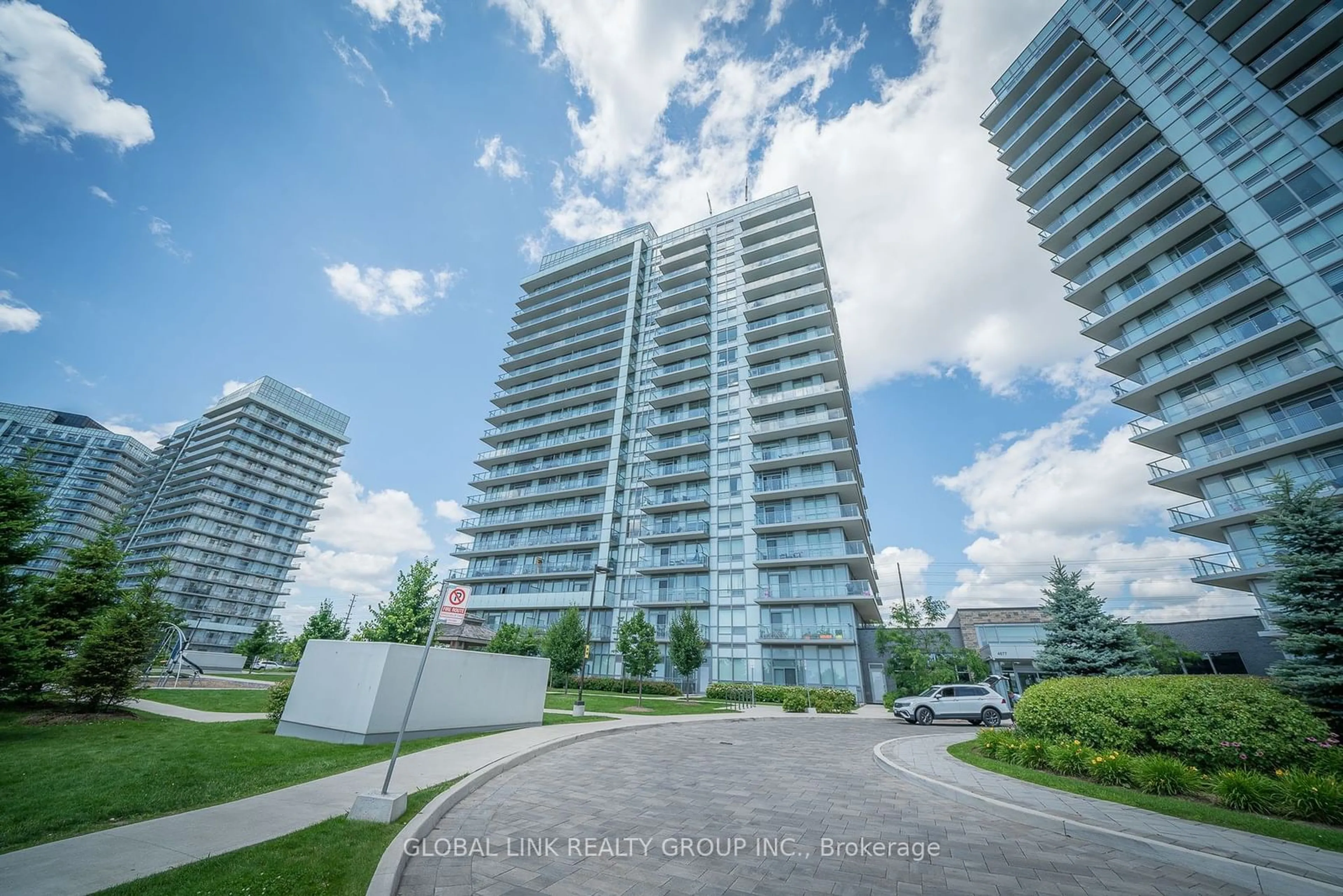 A pic from exterior of the house or condo for 4677 Glen Erin Dr #1805, Mississauga Ontario L5M 2E3