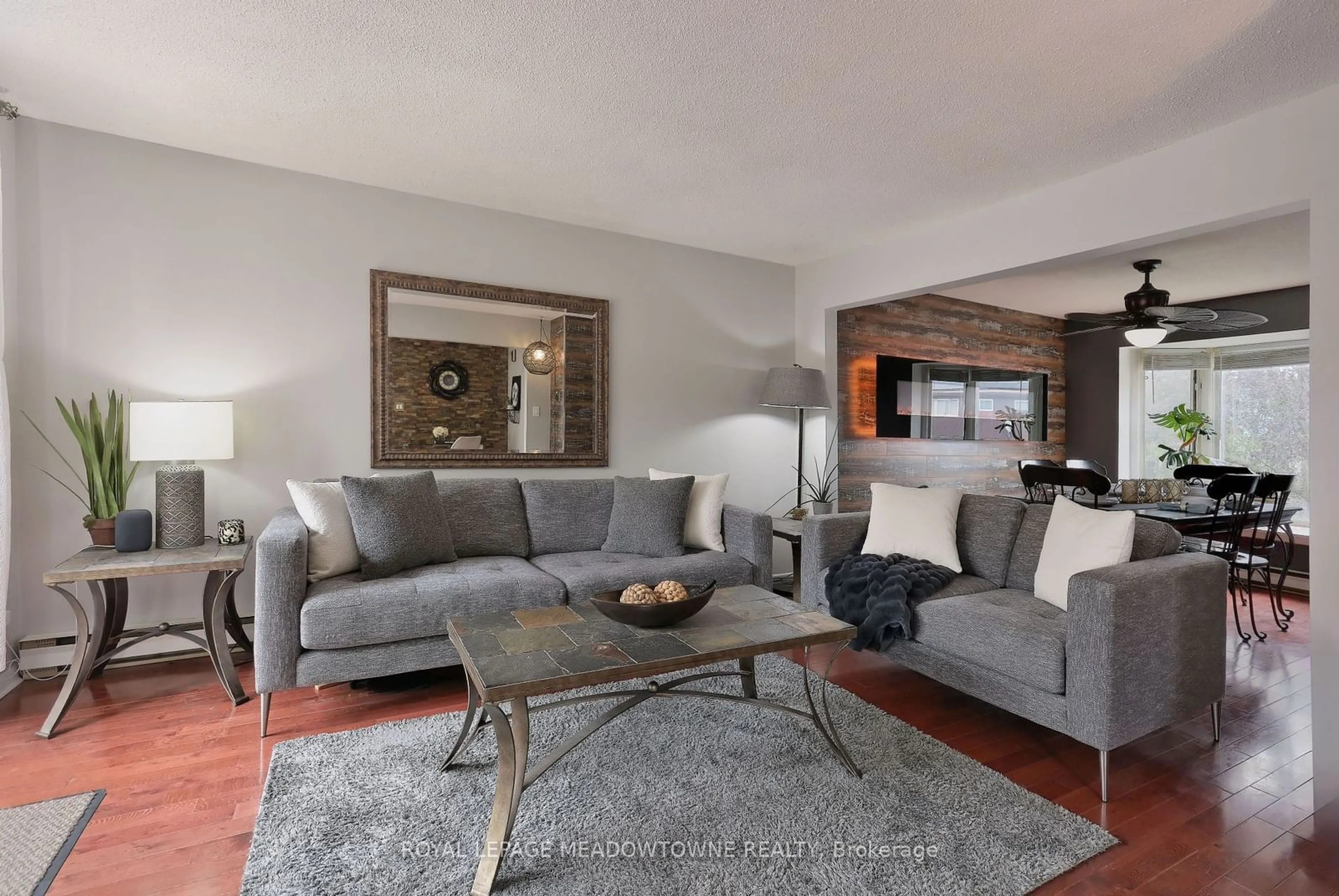 Living room for 6780 Formentera Ave #12, Mississauga Ontario L5N 2L1