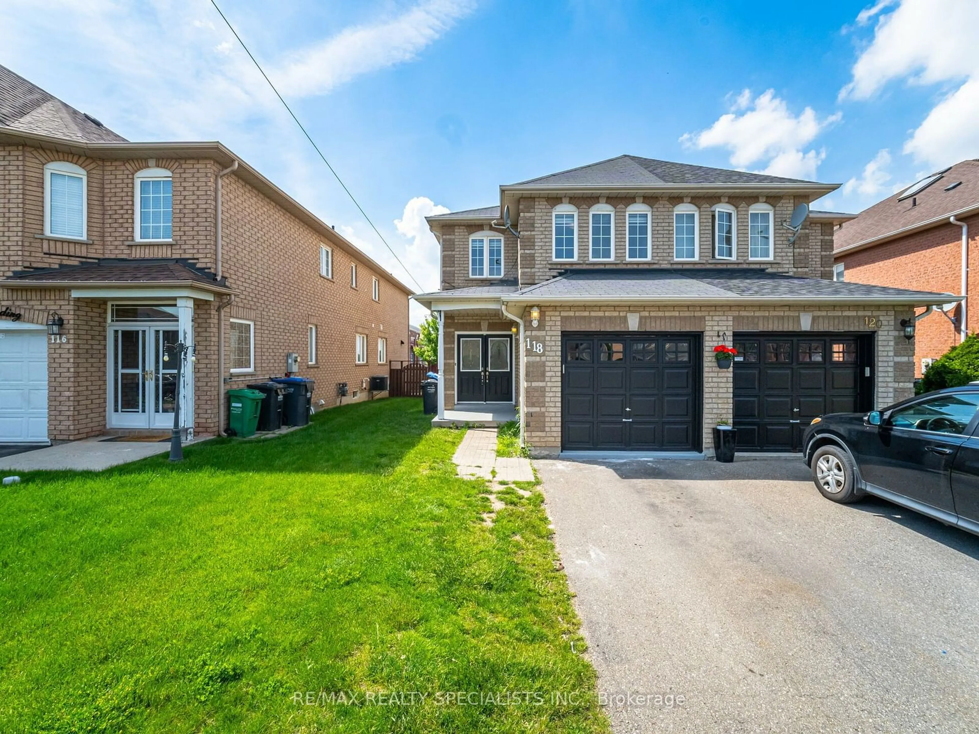 Frontside or backside of a home for 118 Native Landing Cres, Brampton Ontario L6X 5A7