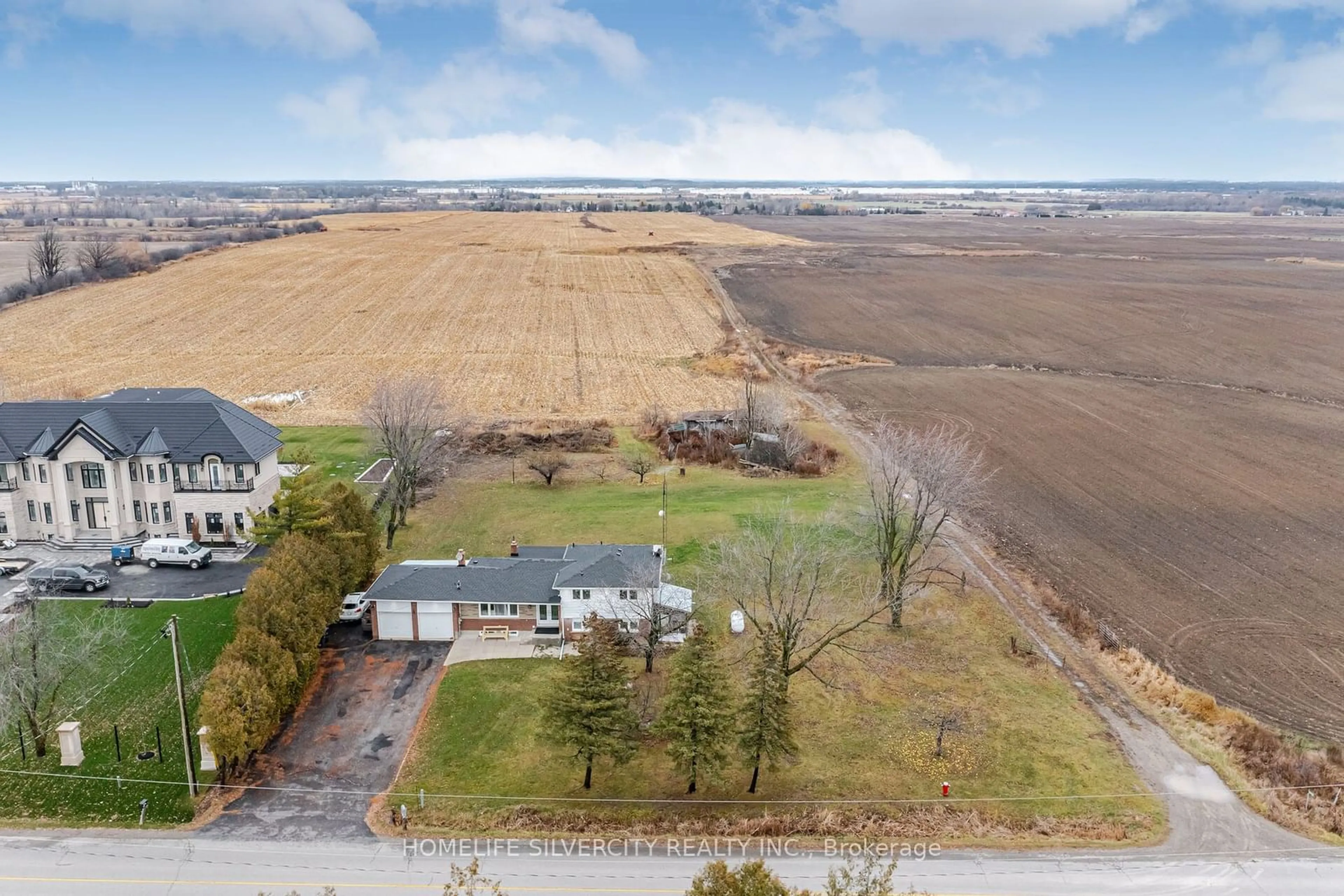 Fenced yard for 12753 Centreville Creek Rd, Caledon Ontario L7C 3B7