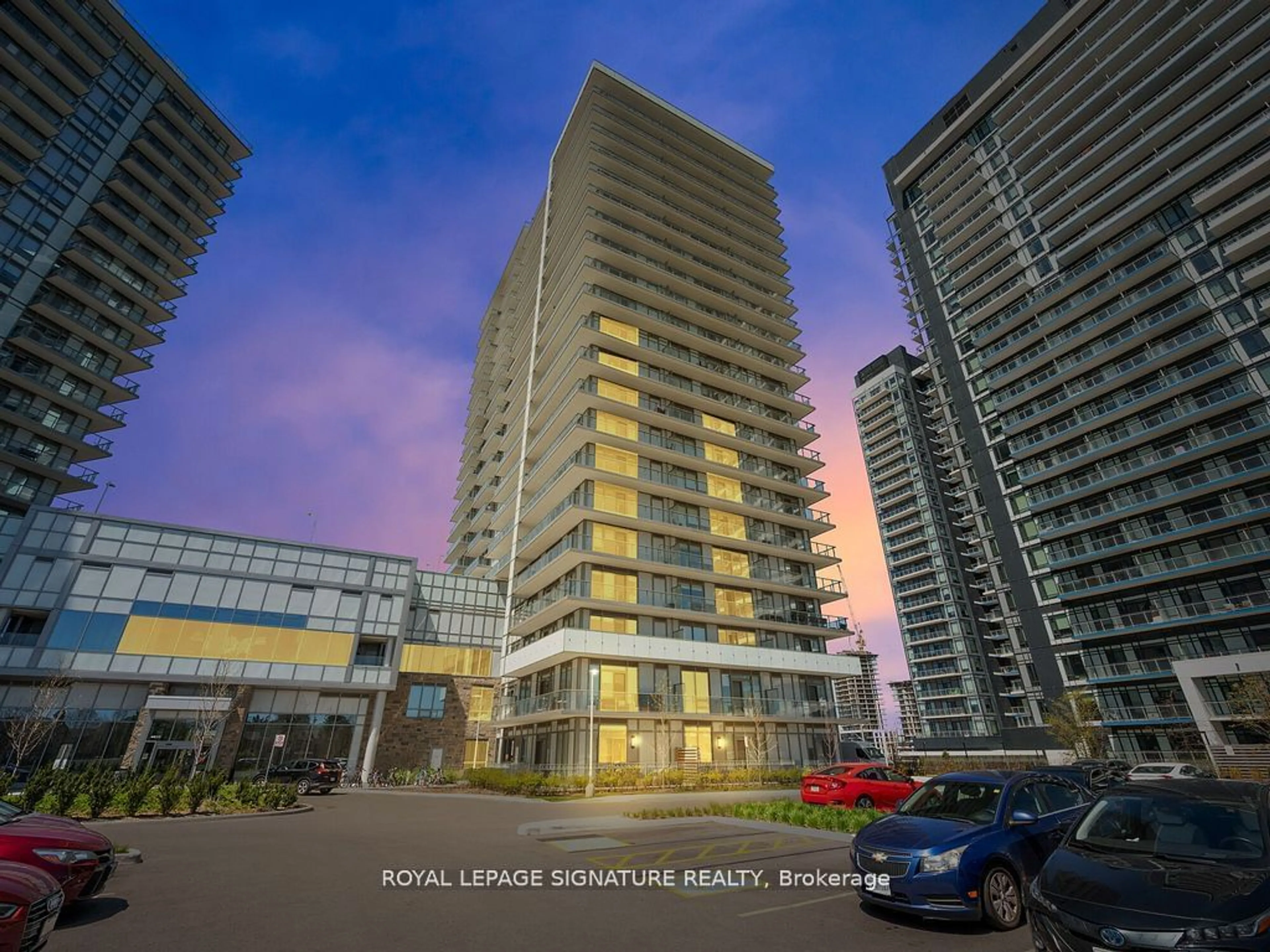 A pic from exterior of the house or condo for 4675 Metcalfe Ave #1808, Mississauga Ontario L5M 0Z7