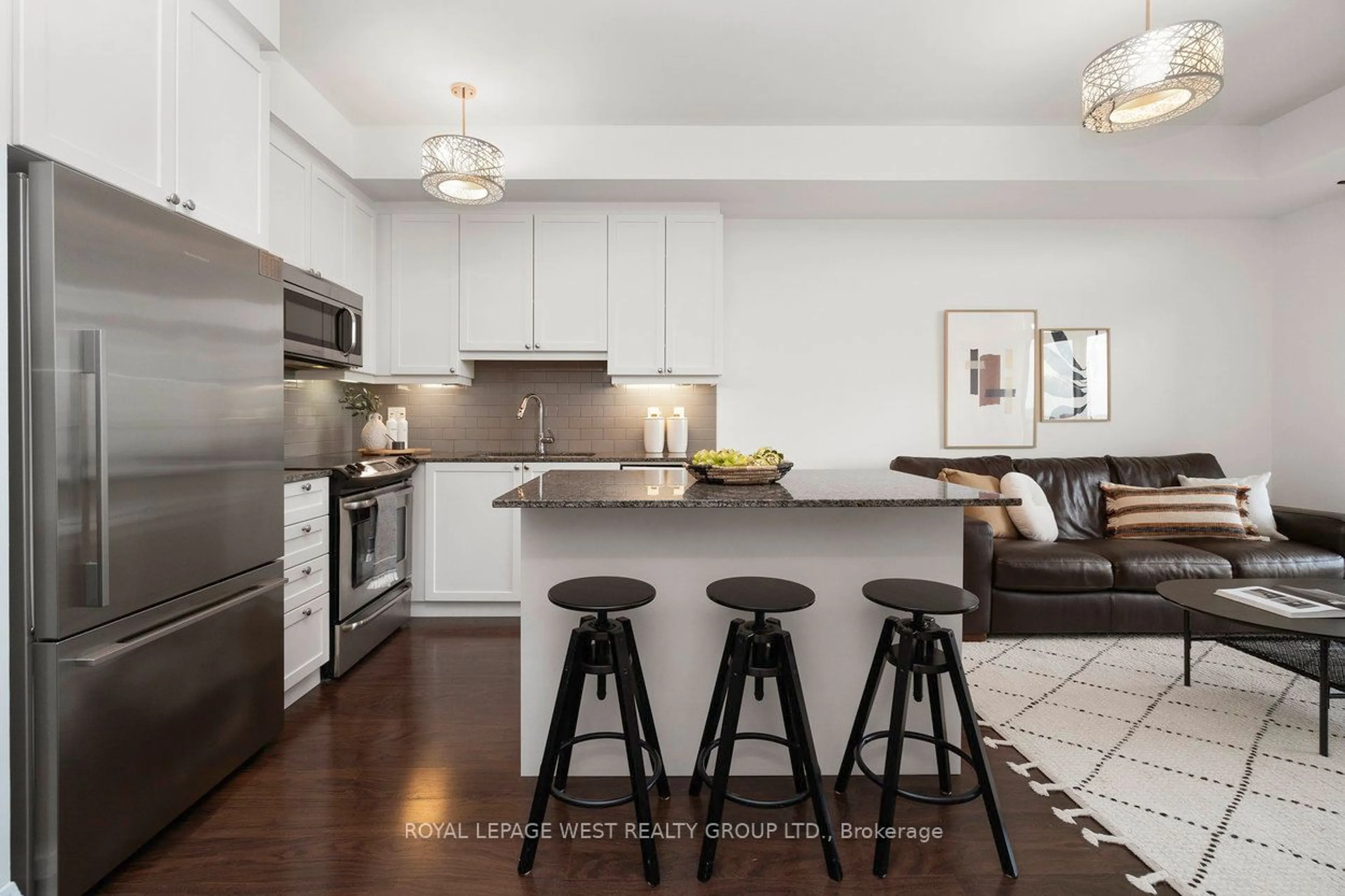 Contemporary kitchen for 35 Fontenay Crt #1003, Toronto Ontario M9A 0E2