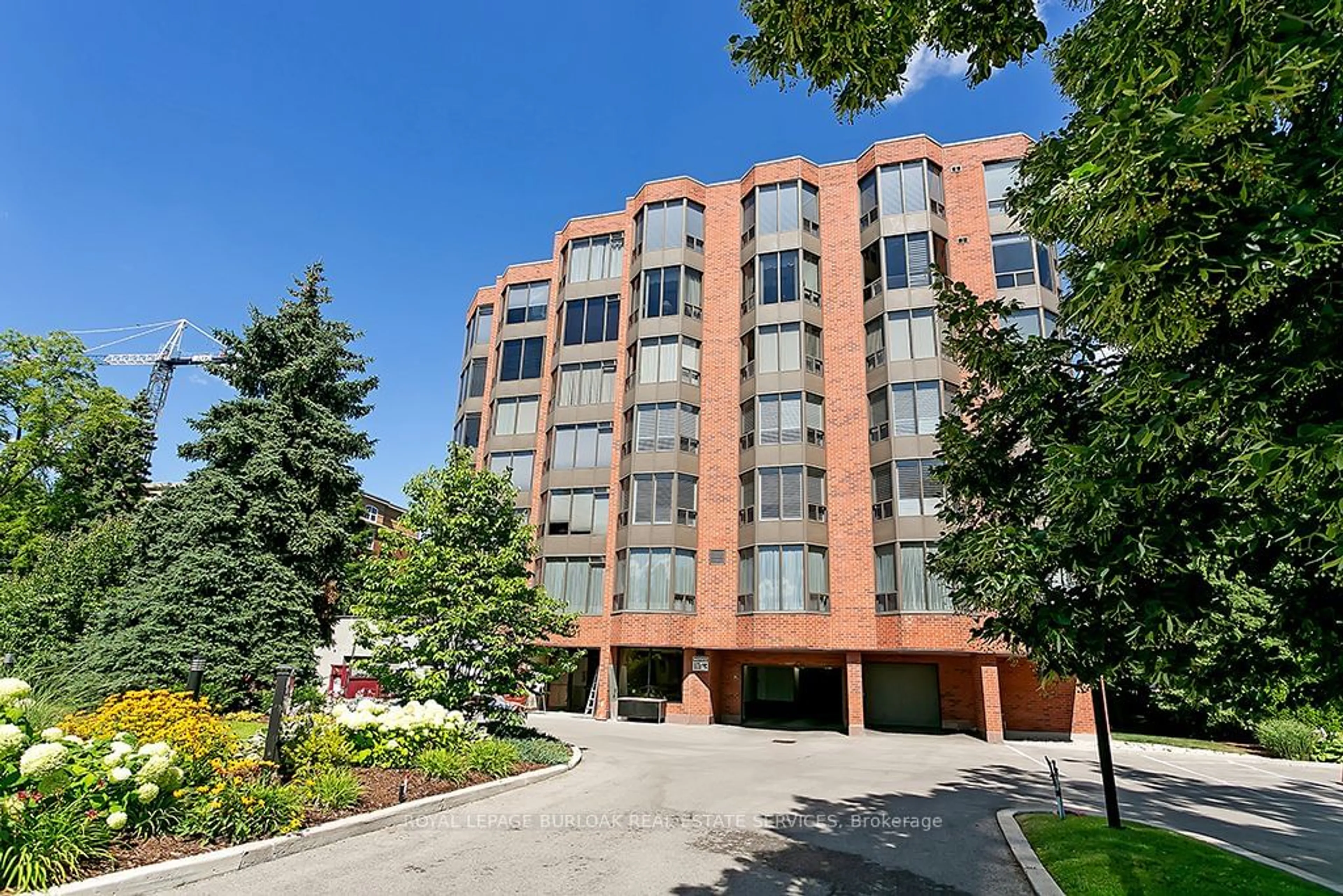 A pic from exterior of the house or condo for 2121 Lakeshore Rd #401, Burlington Ontario L7R 1C9