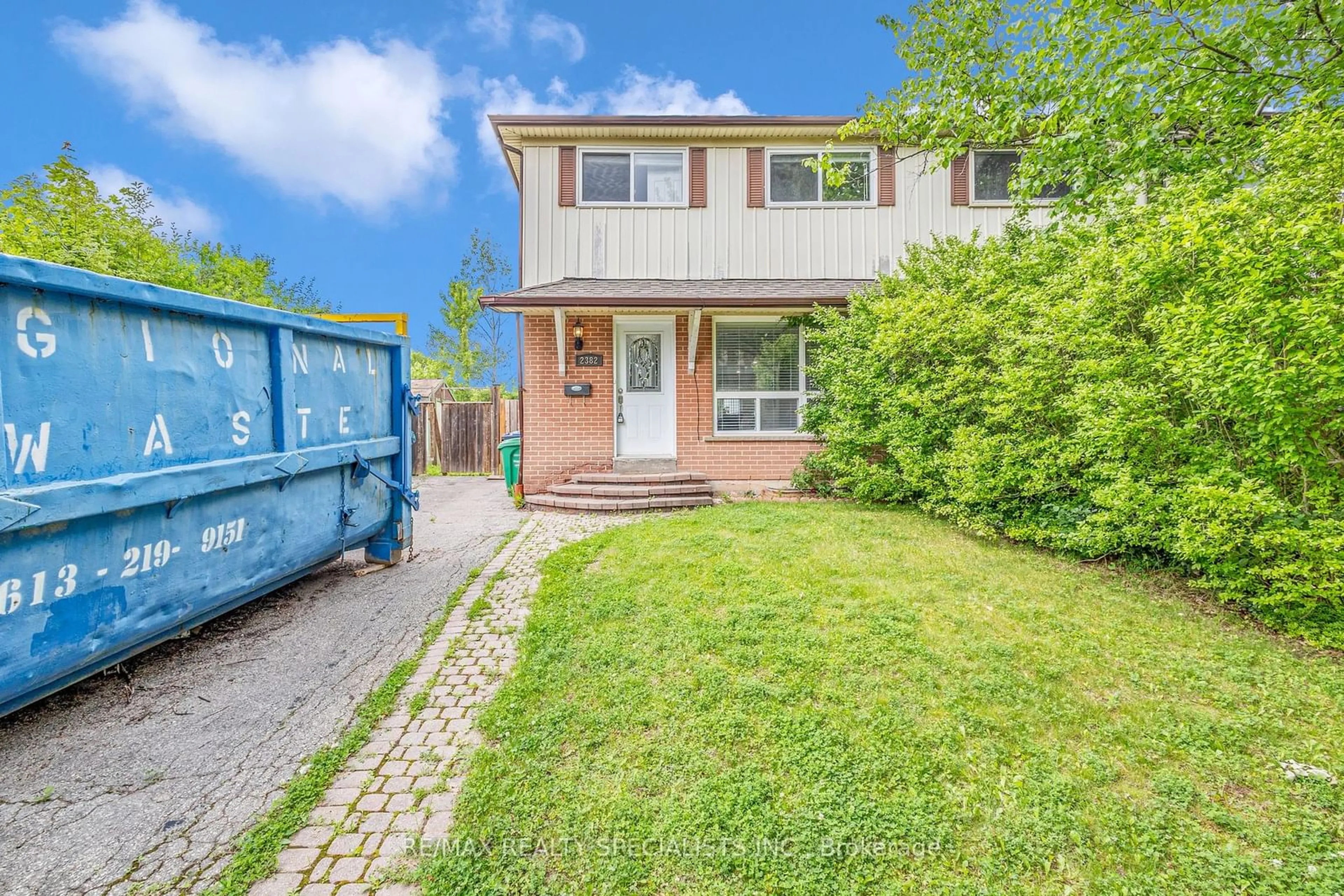 Frontside or backside of a home for 2382 Barcella Cres, Mississauga Ontario L5K 1E2