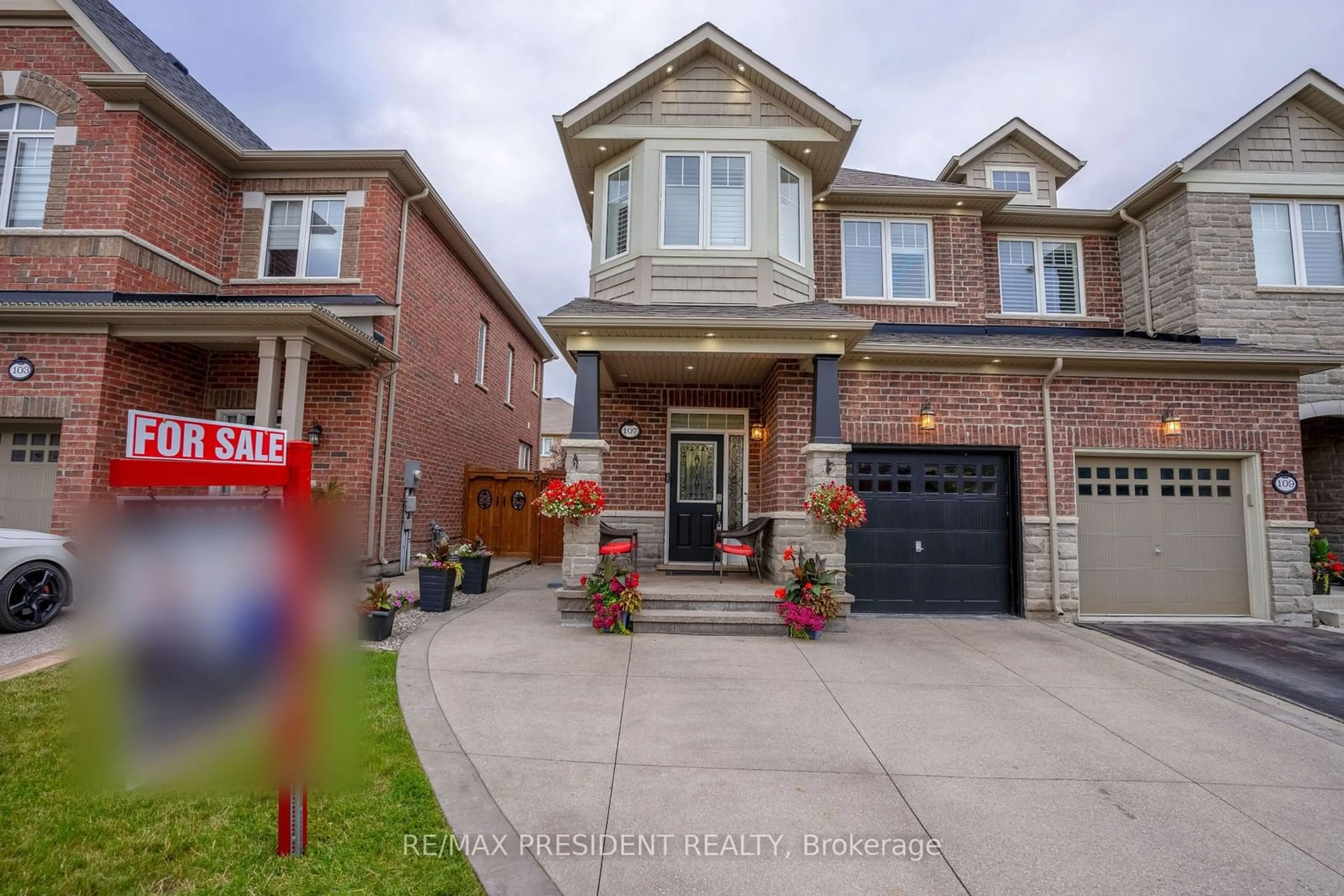 Home with brick exterior material for 107 Tundra Rd, Caledon Ontario L7C 4A6