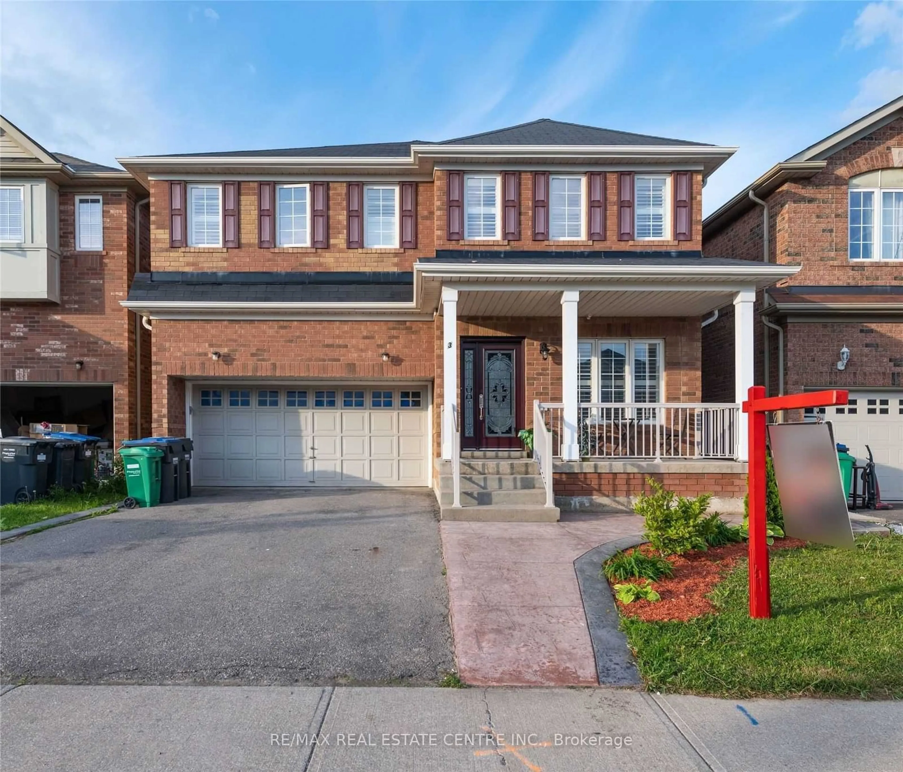 Home with brick exterior material for 3 Abbotsbury Dr, Brampton Ontario L6X 0S3