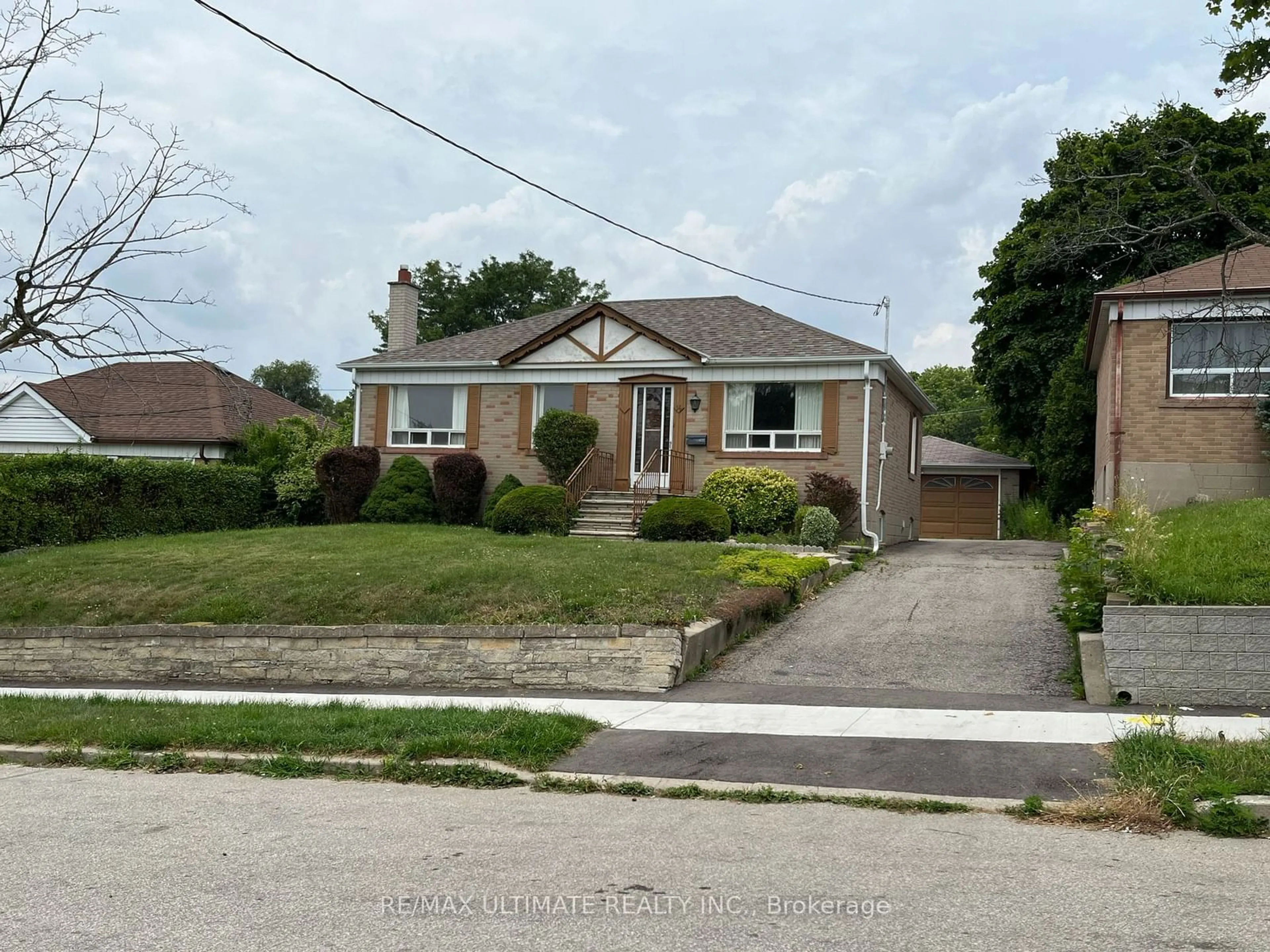 Frontside or backside of a home for 14 Hawkins Dr, Toronto Ontario M6M 2W6