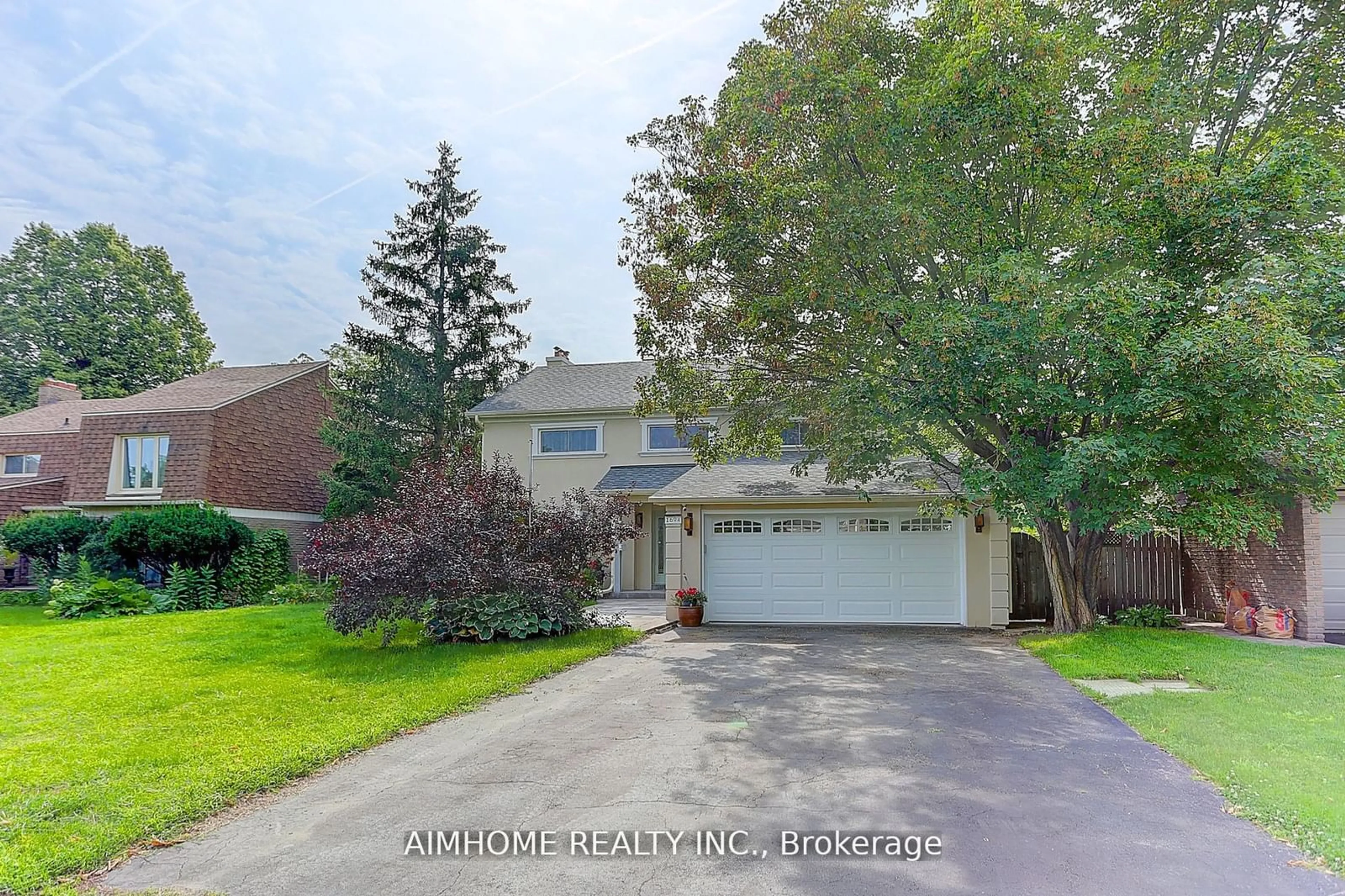 Frontside or backside of a home for 1694 Wembury Rd, Mississauga Ontario L5J 4G3