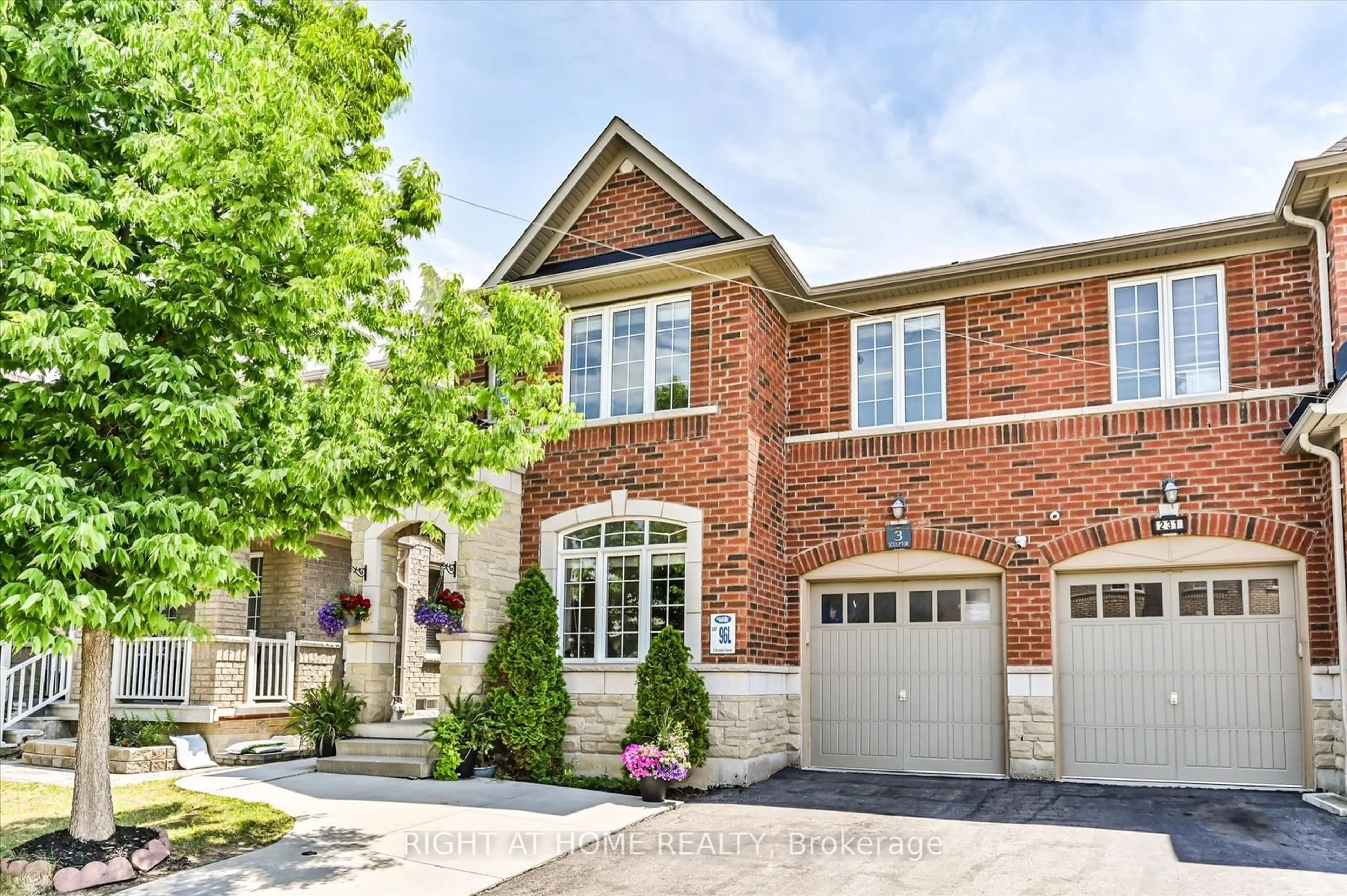 Home with brick exterior material for 3 Sculptor St, Brampton Ontario L6P 3H6