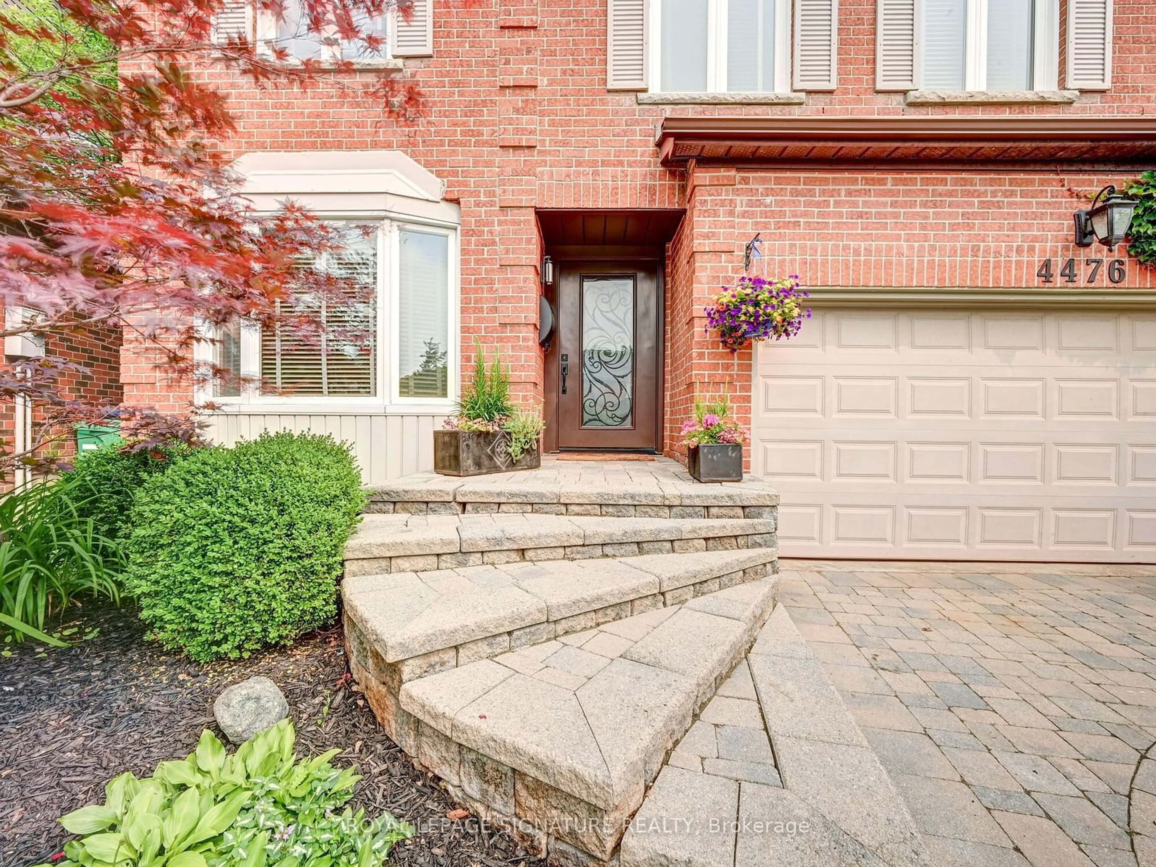 Home with brick exterior material for 4476 Sawmill Valley Dr, Mississauga Ontario L5L 3N2