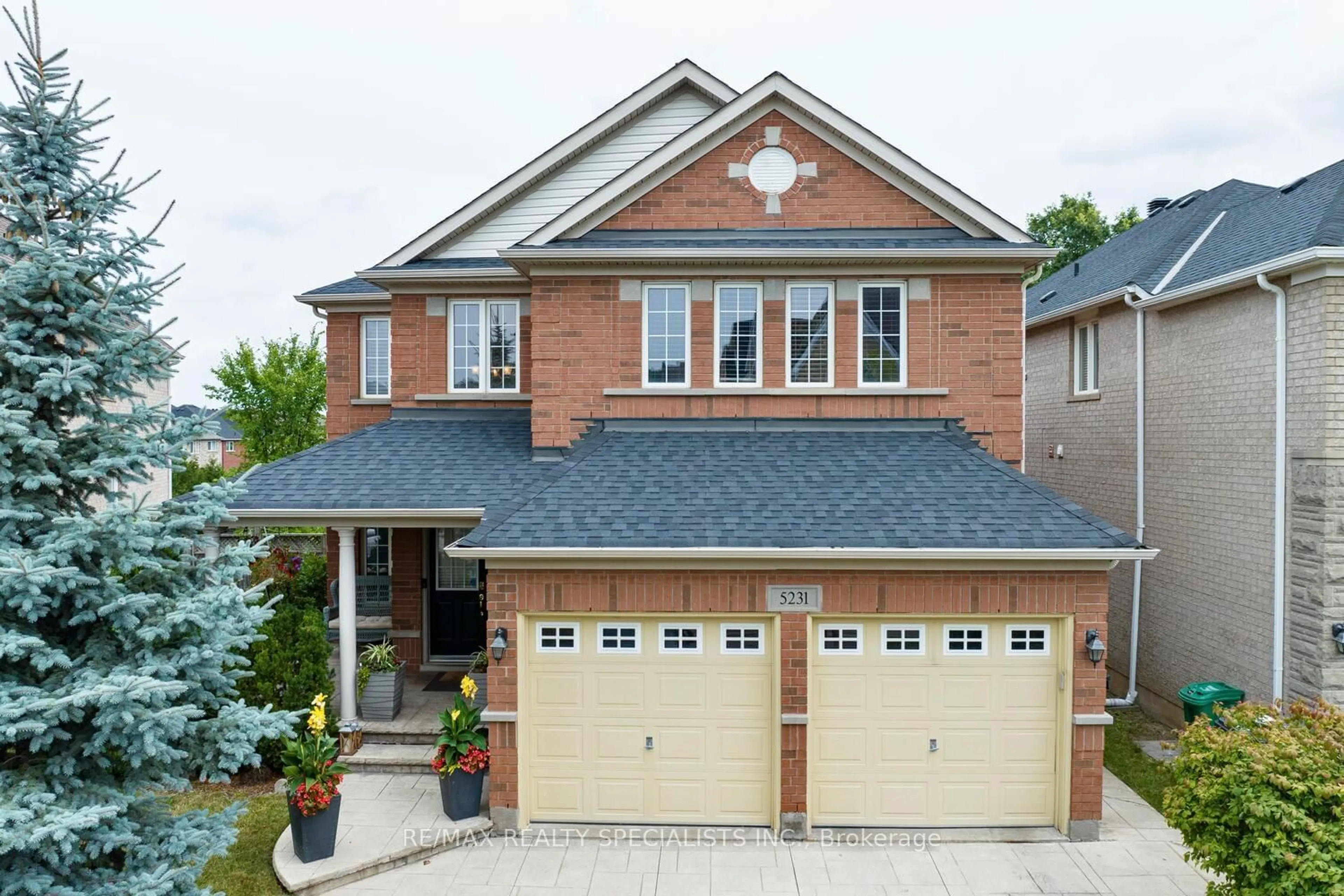 Home with brick exterior material for 5231 Misty Pine Cres, Mississauga Ontario L5M 8C1