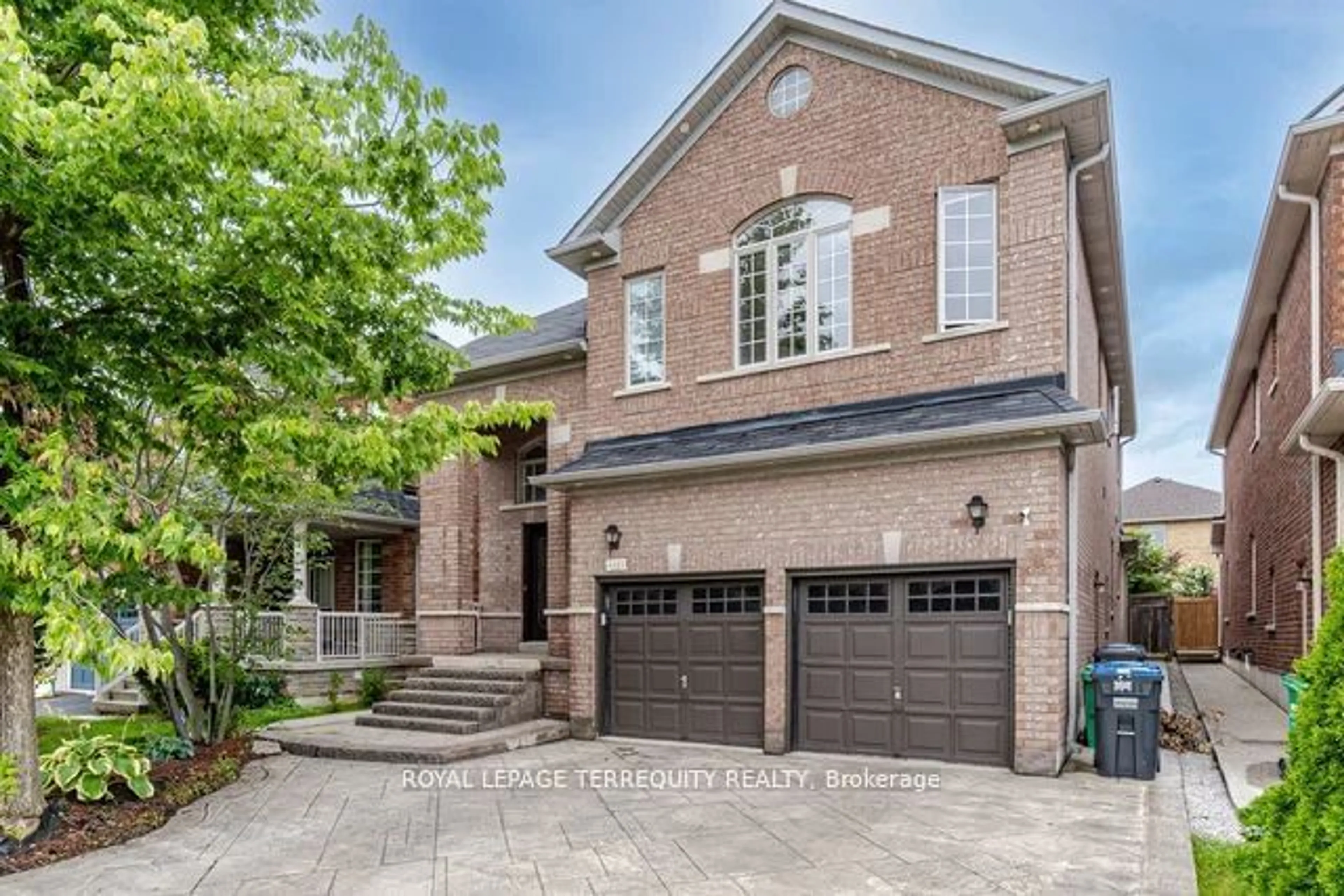 Home with brick exterior material for 3121 Clipperton Dr, Mississauga Ontario L5M 0C2