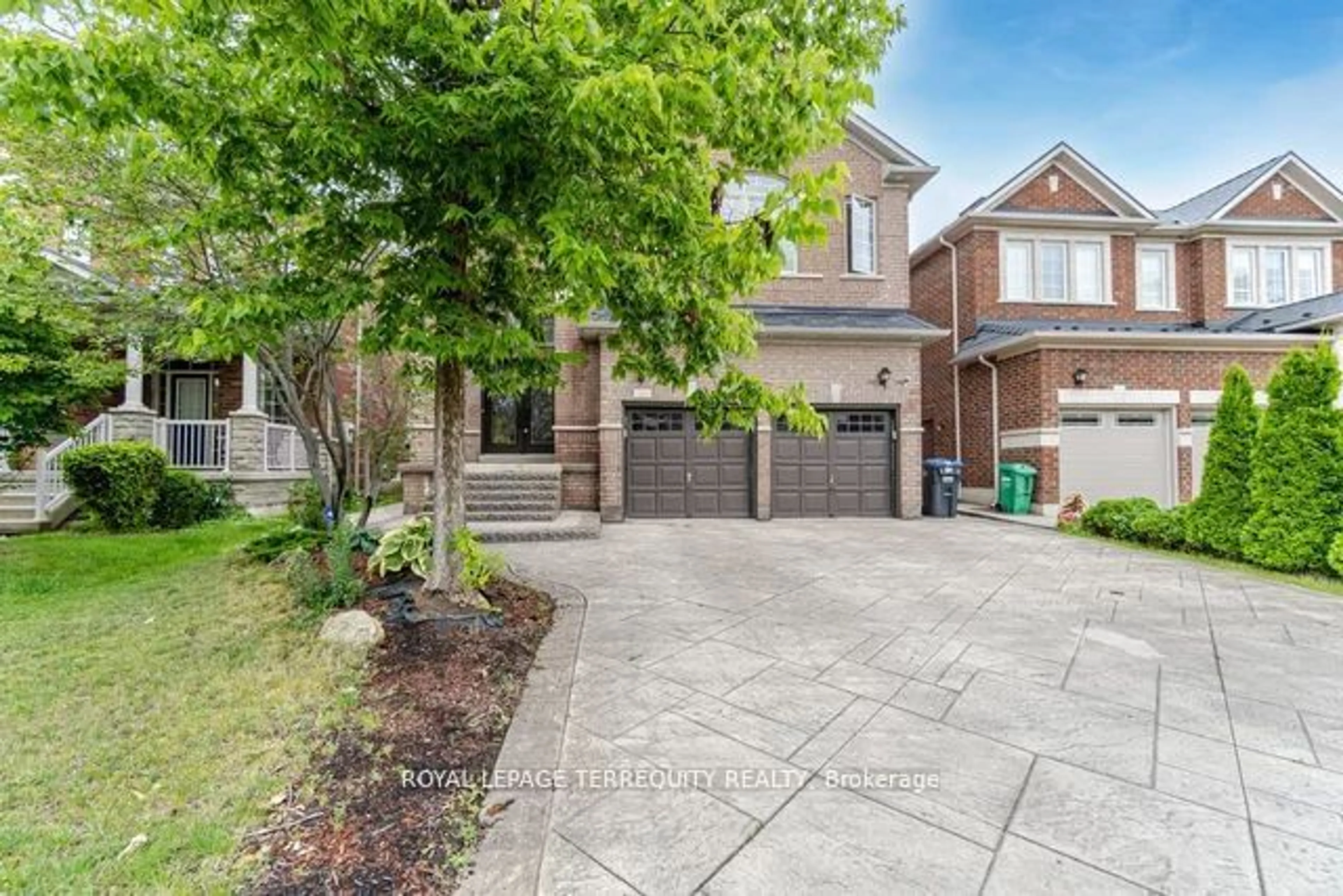 Frontside or backside of a home for 3121 Clipperton Dr, Mississauga Ontario L5M 0C2