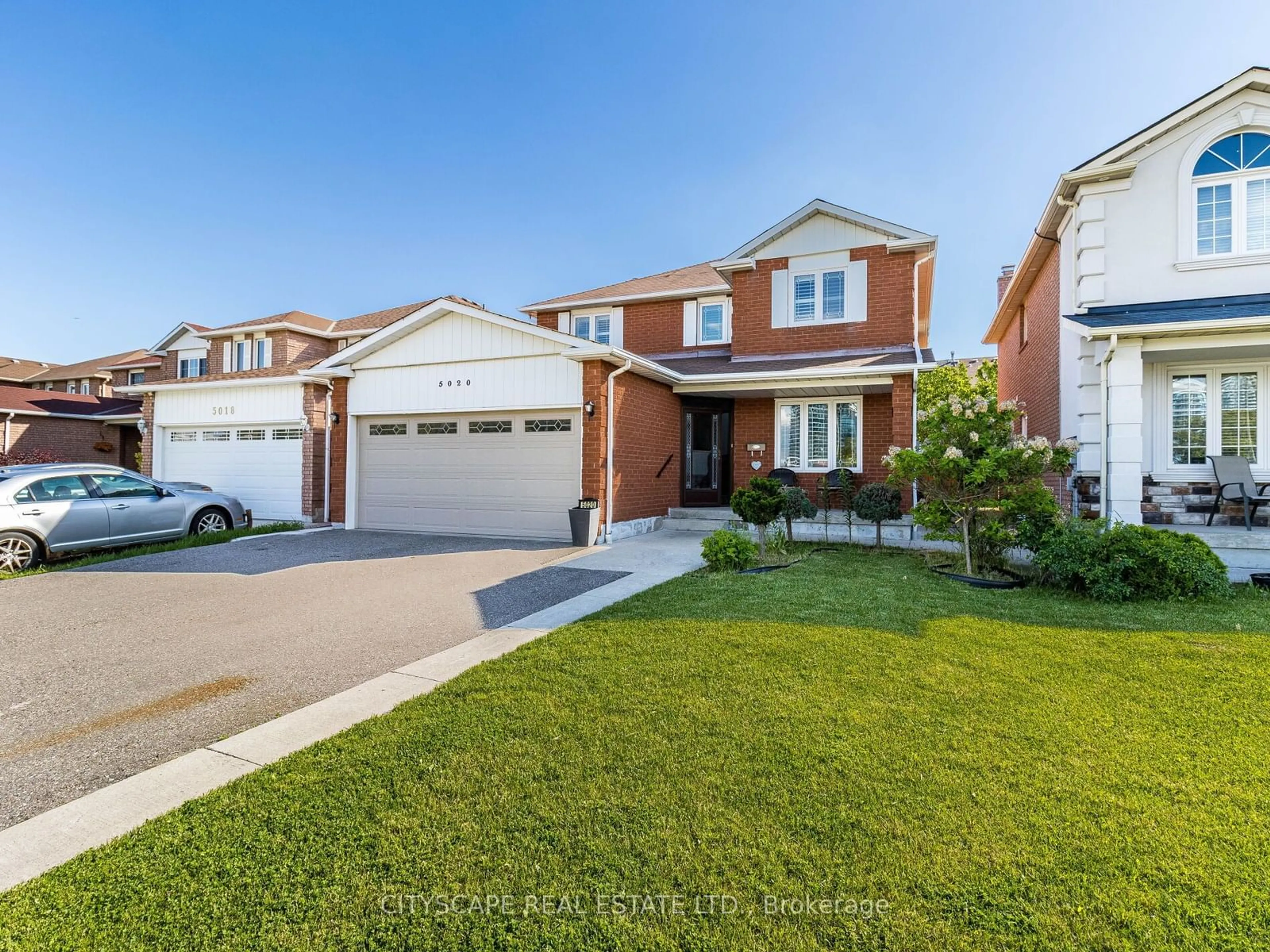Frontside or backside of a home for 5020 Fairwind Dr, Mississauga Ontario L5R 3P8
