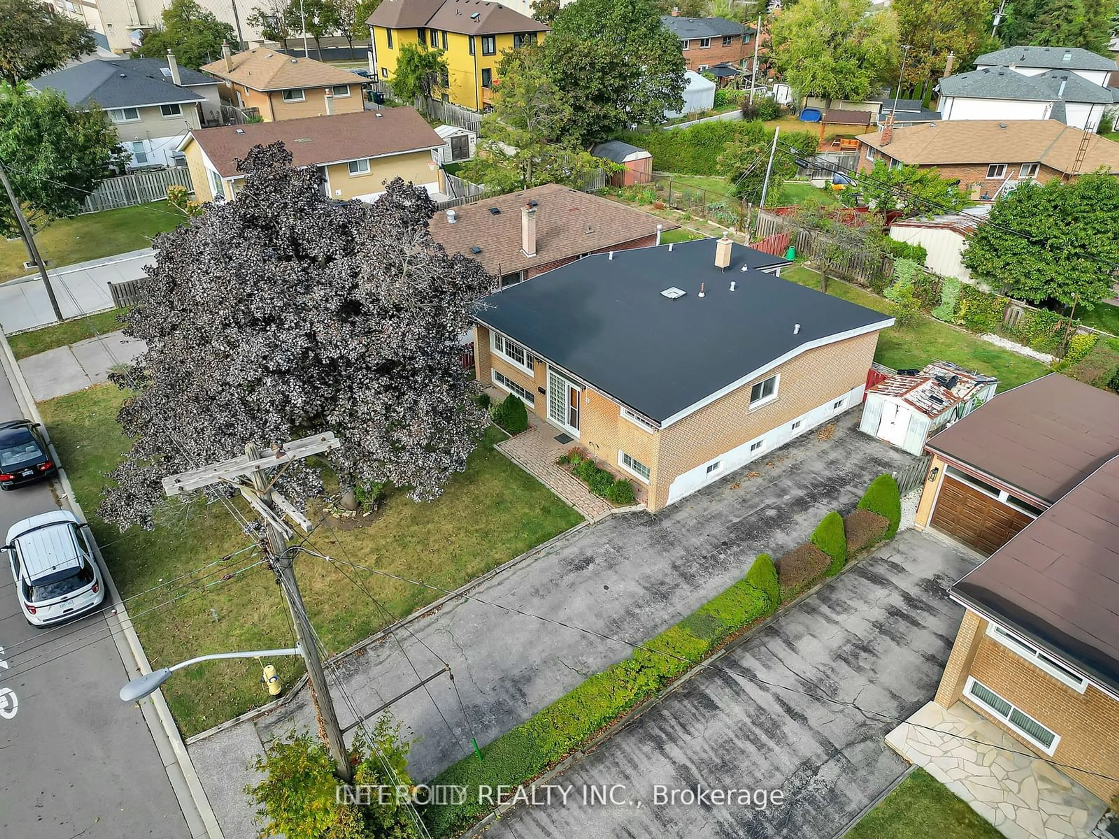 Frontside or backside of a home for 8 Caulfield Rd, Toronto Ontario M9W 1W8