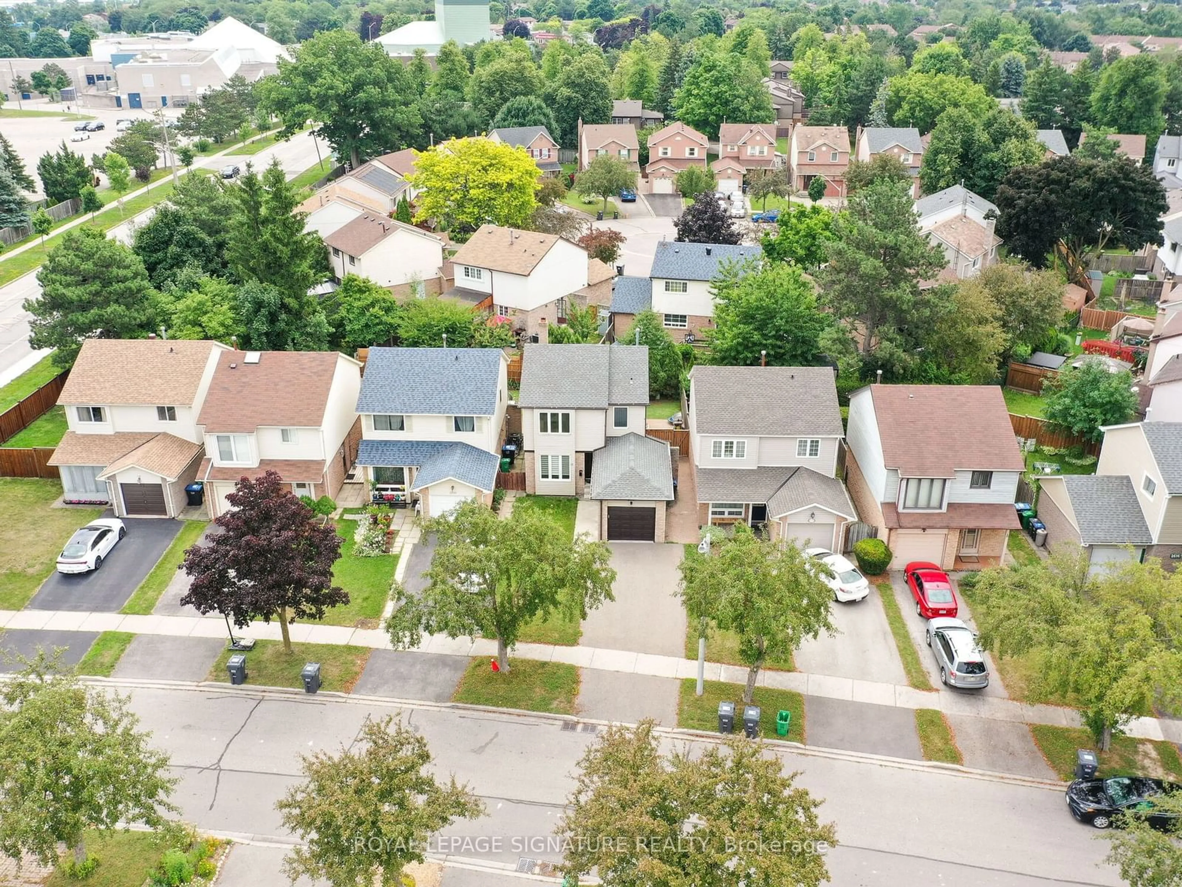 Frontside or backside of a home for 2604 Treviso Crt, Mississauga Ontario L5N 2T1