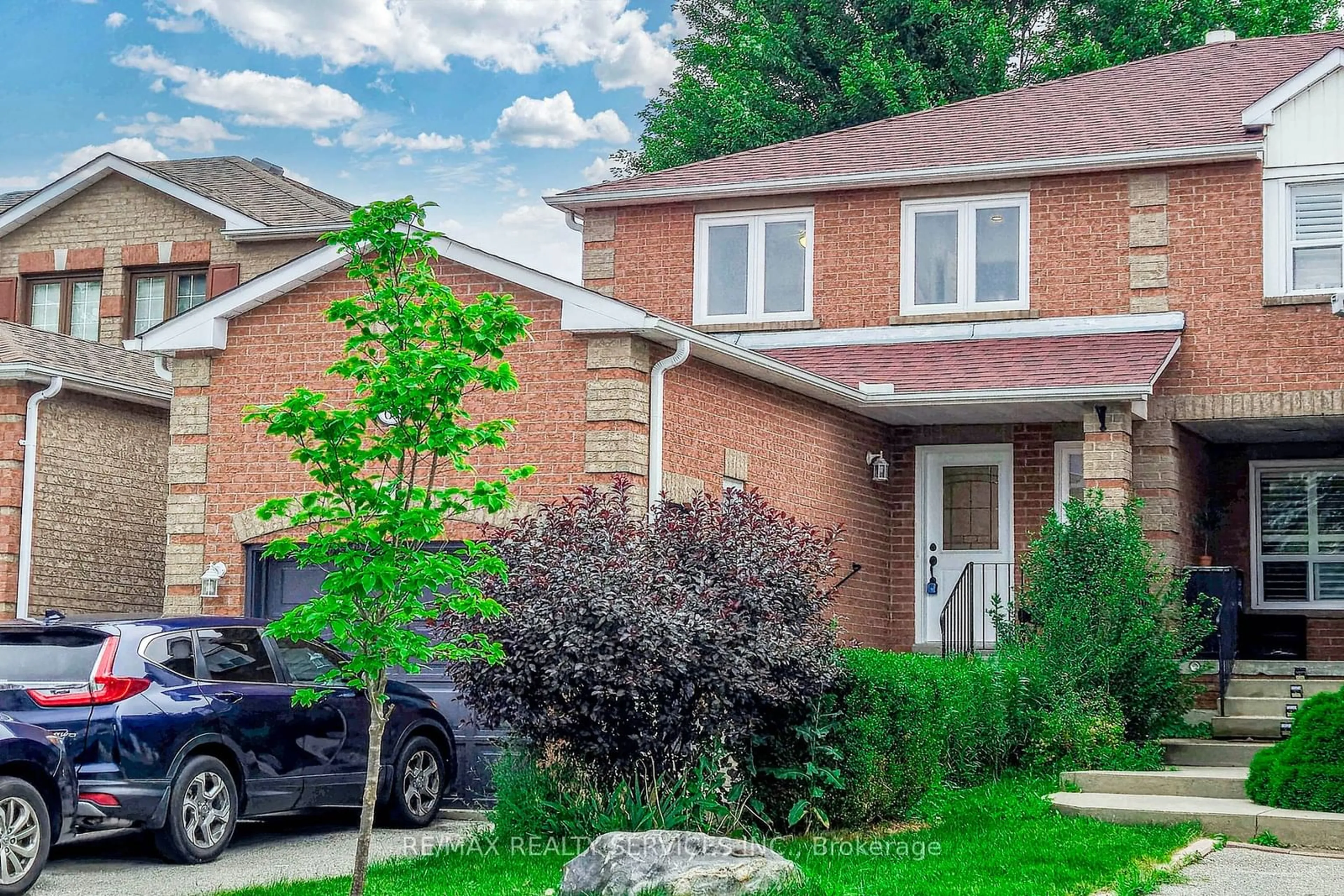 Home with brick exterior material for 61 White Tail Cres, Brampton Ontario L6Y 5C1
