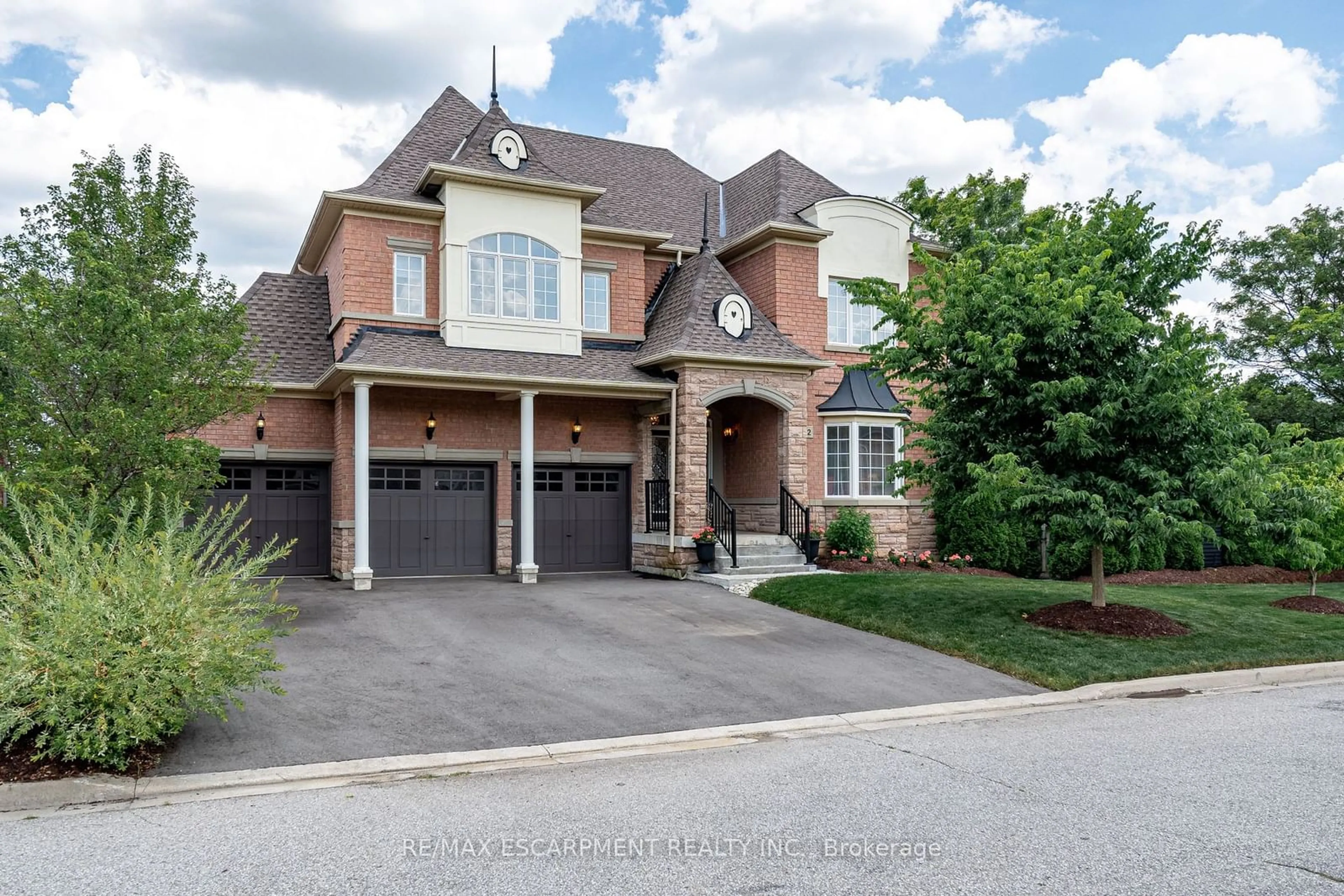 Home with brick exterior material for 22 Adriatic Cres, Brampton Ontario L6P 1Y9