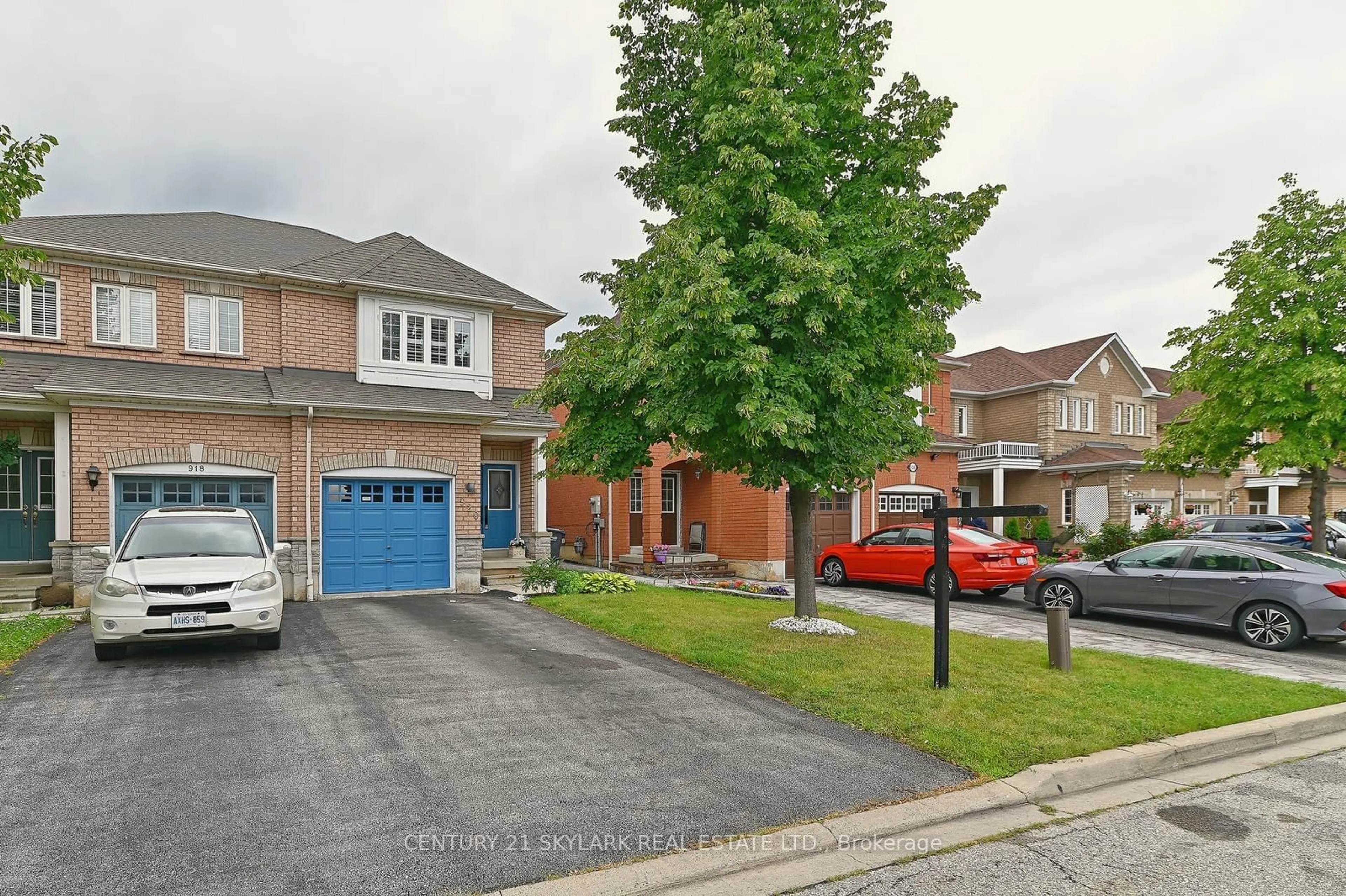 Street view for 920 FLUTE Way, Mississauga Ontario L5W 1R6