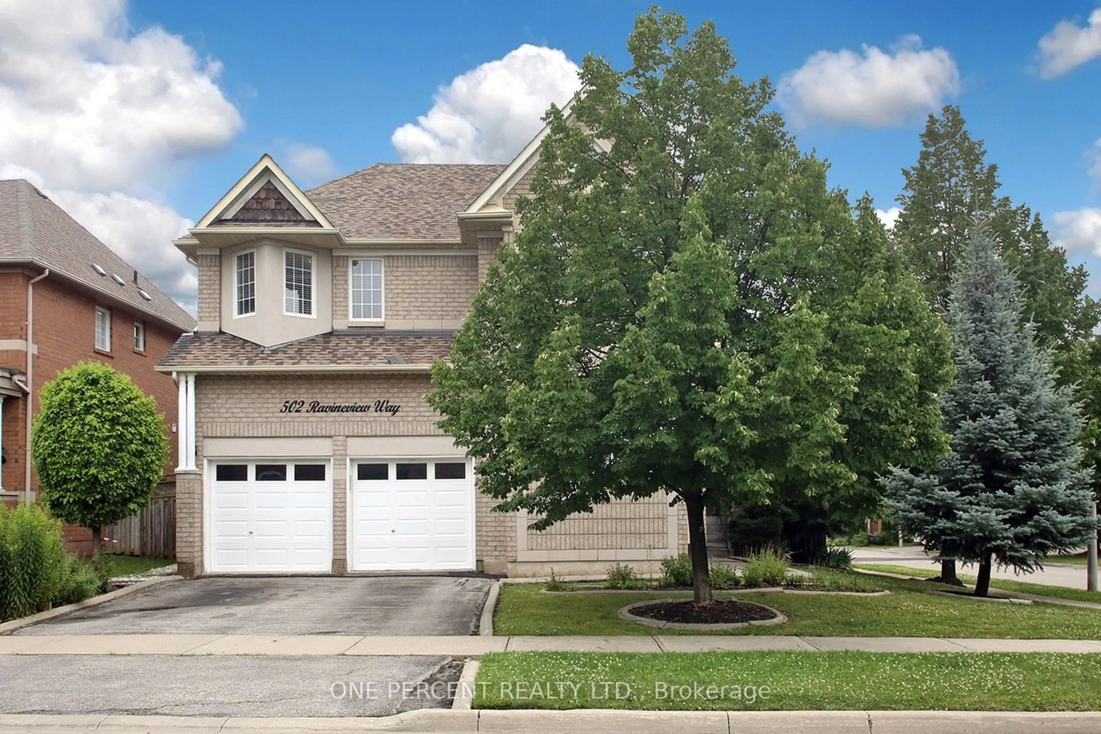 Frontside or backside of a home for 502 Ravineview Way, Oakville Ontario L6H 6S9