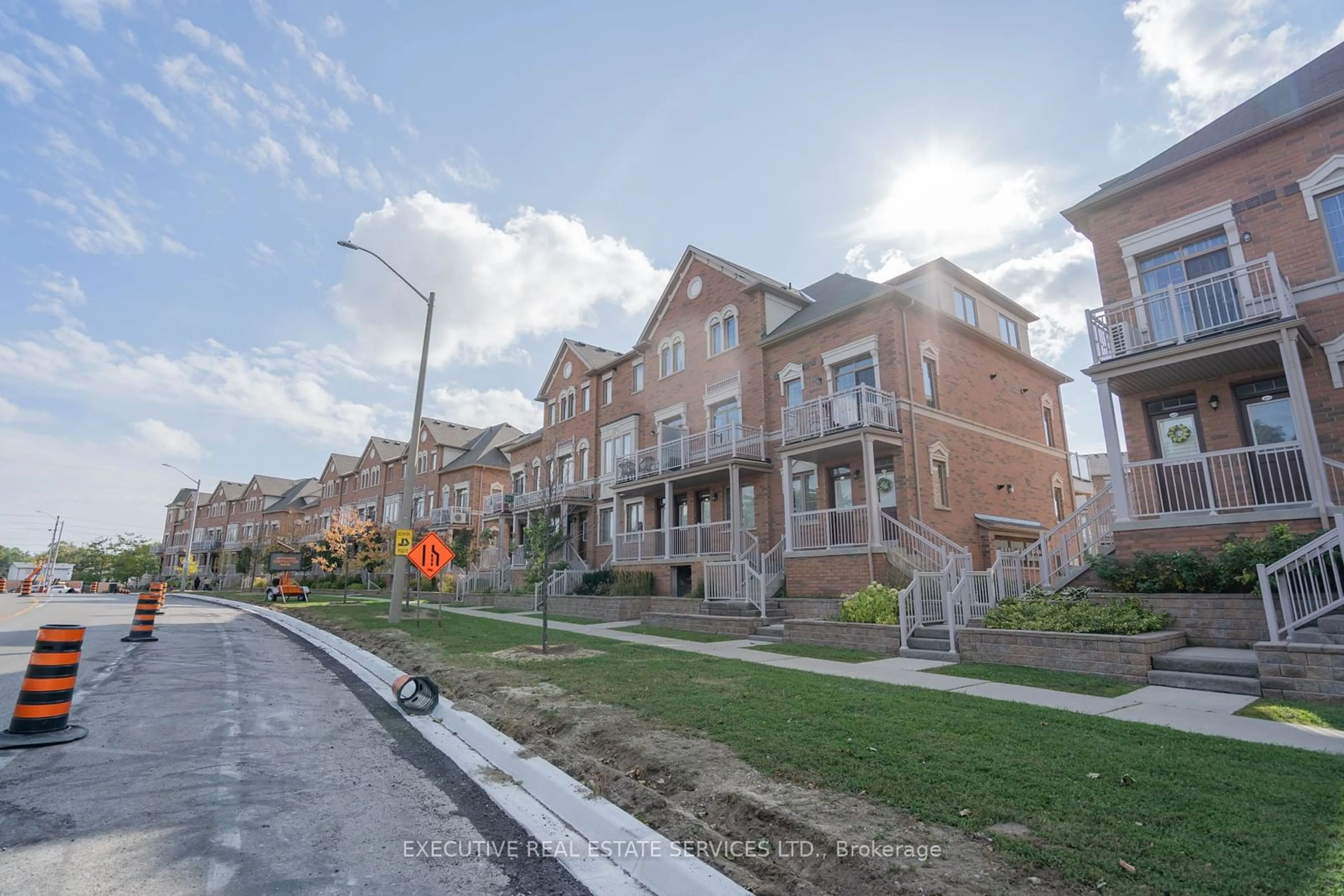 A pic from exterior of the house or condo for 180 Howden Blvd #10, Brampton Ontario L6S 0E6