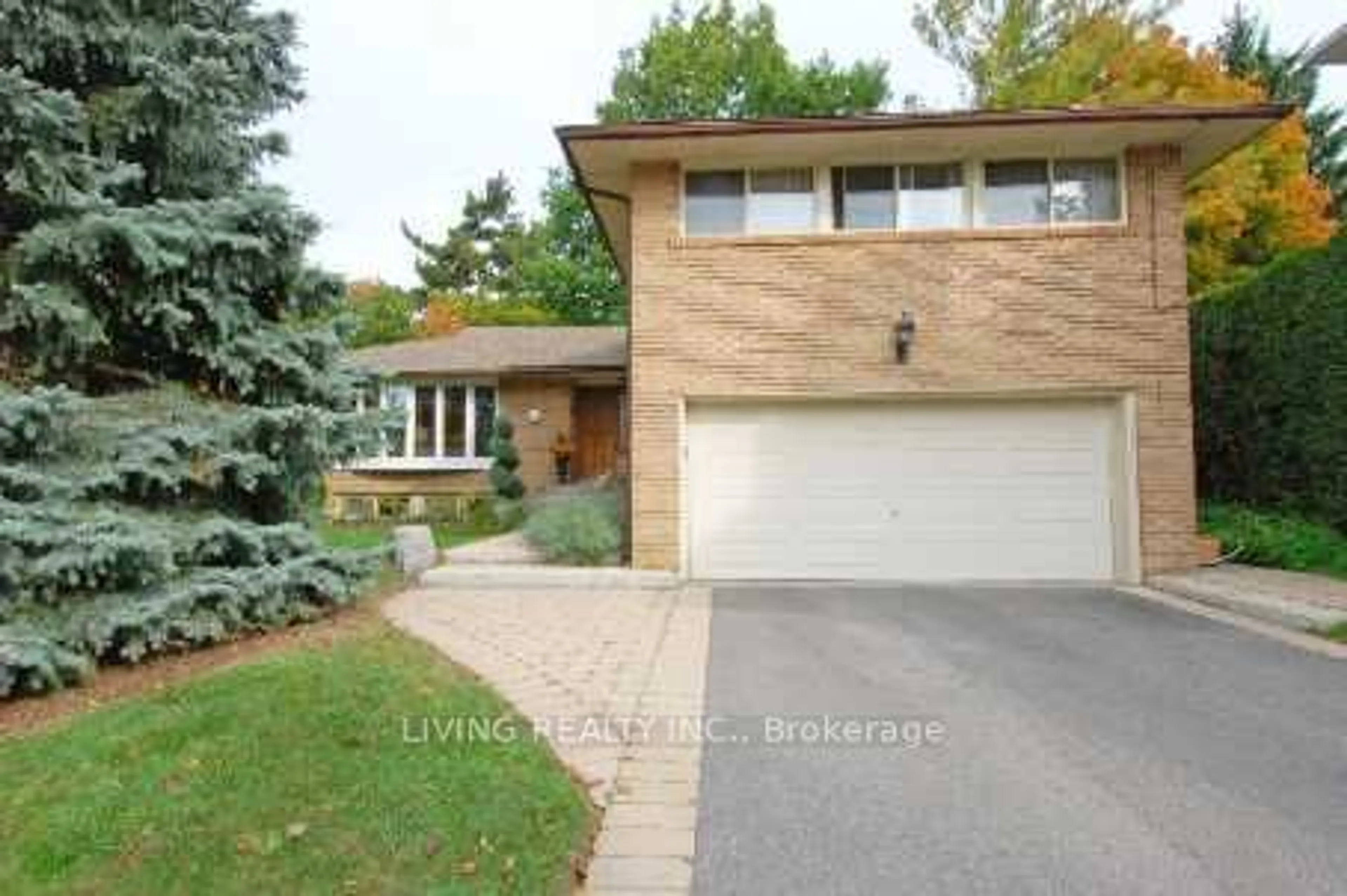 Home with brick exterior material for 6 Hillavon Dr, Toronto Ontario M9B 2P5