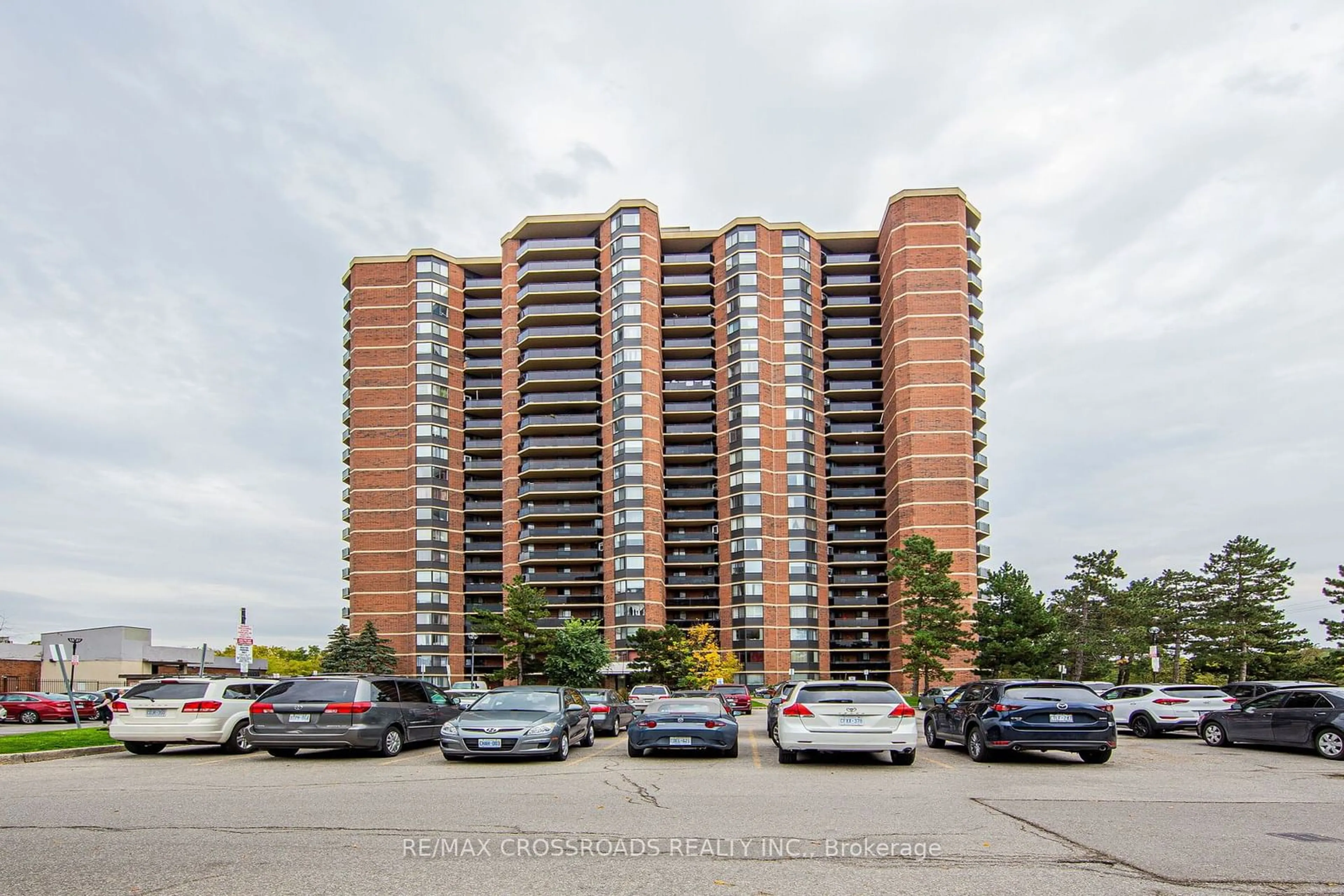 A pic from exterior of the house or condo for 234 Albion Rd #PH06, Toronto Ontario M9W 6A5