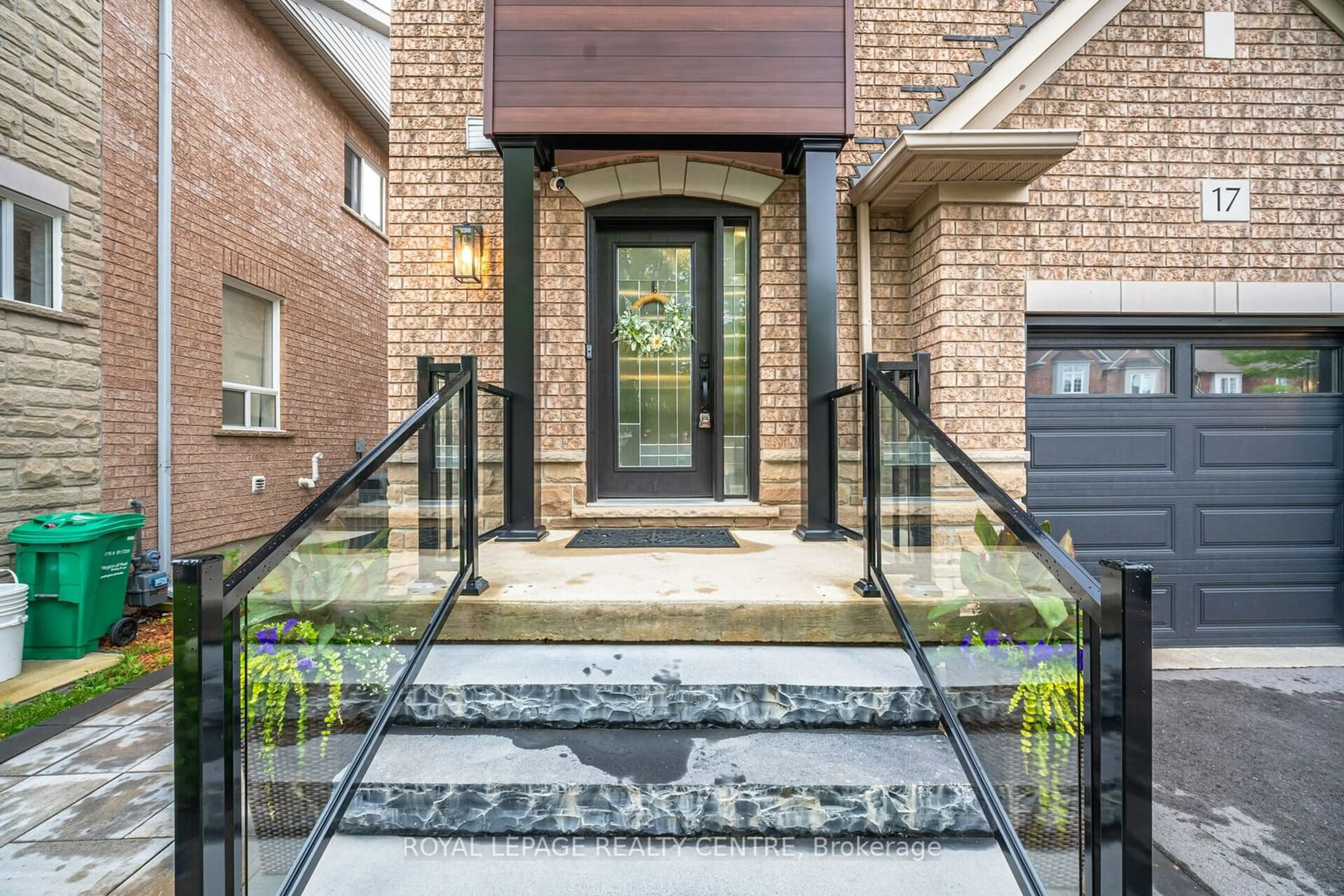 Home with brick exterior material for 17 Penbridge Circ, Brampton Ontario L7A 2P8