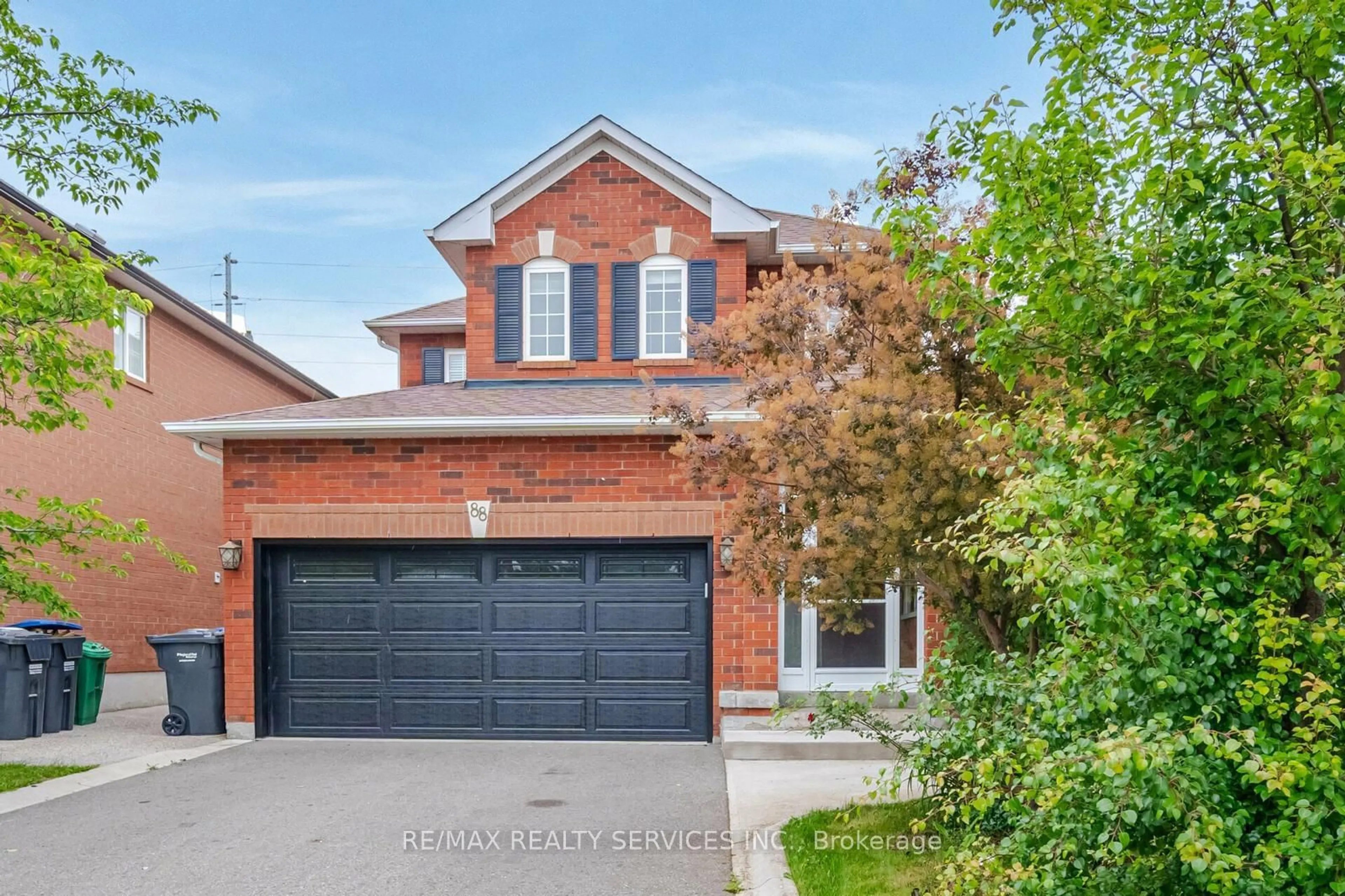 Home with brick exterior material for 88 Sundridge St, Brampton Ontario L7A 1J8