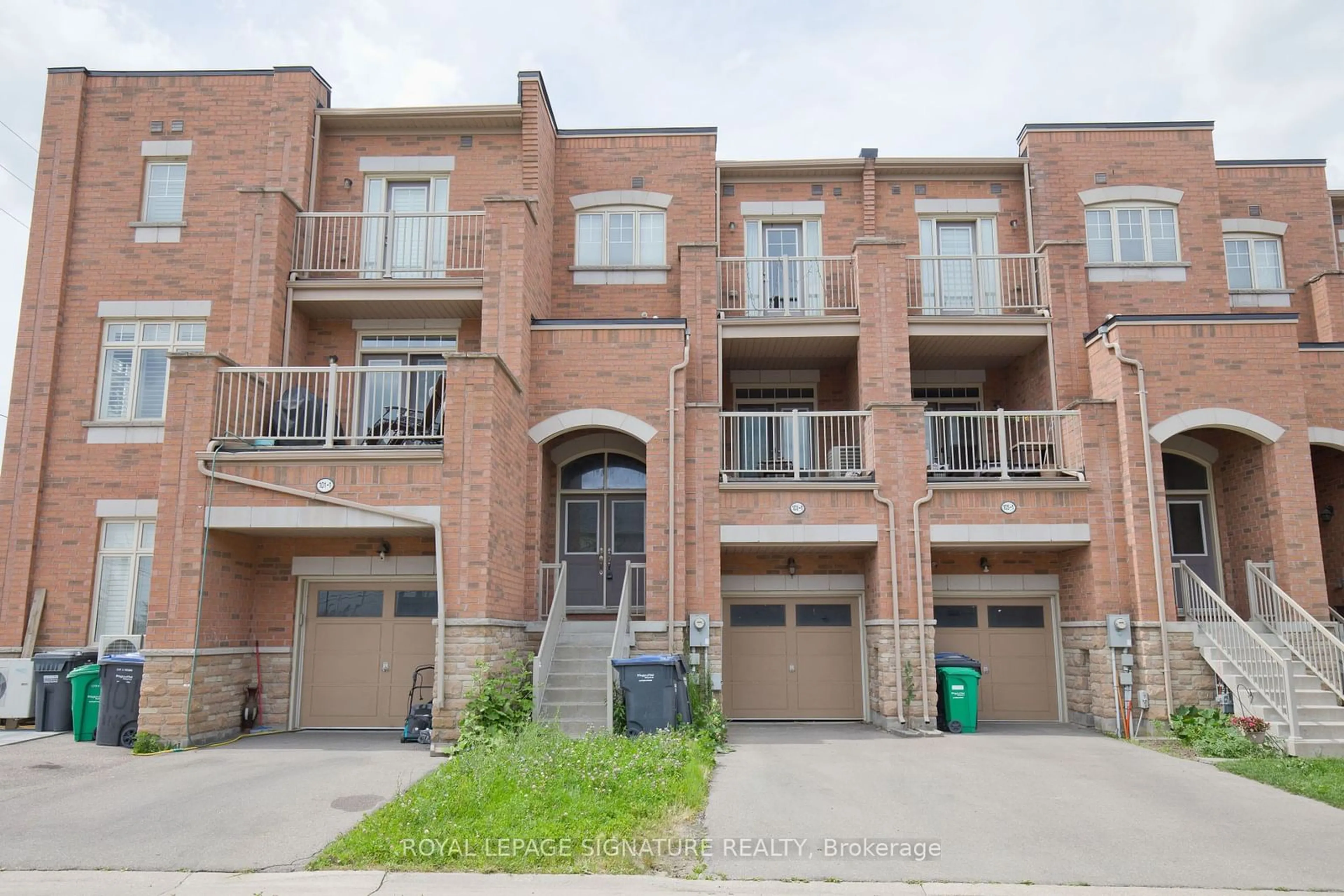 A pic from exterior of the house or condo for 103 Inspire Blvd, Brampton Ontario L6R 3X8