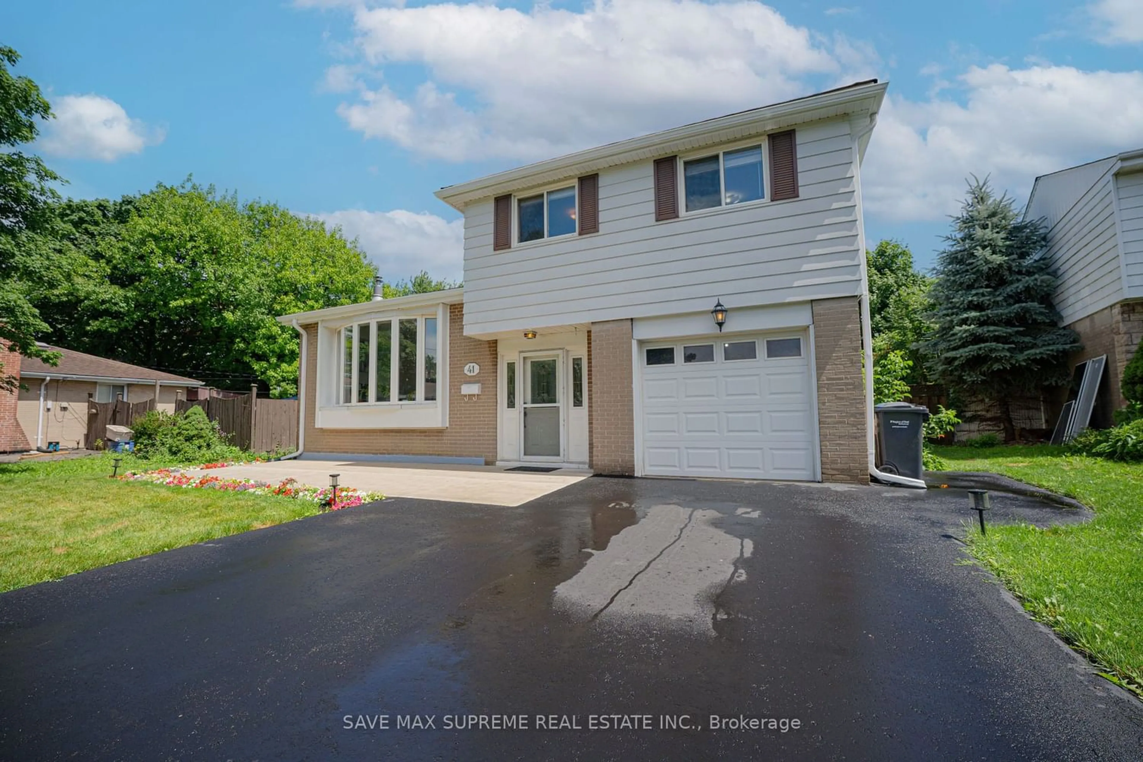 Frontside or backside of a home for 41 Brentwood Dr, Brampton Ontario L6T 1R1