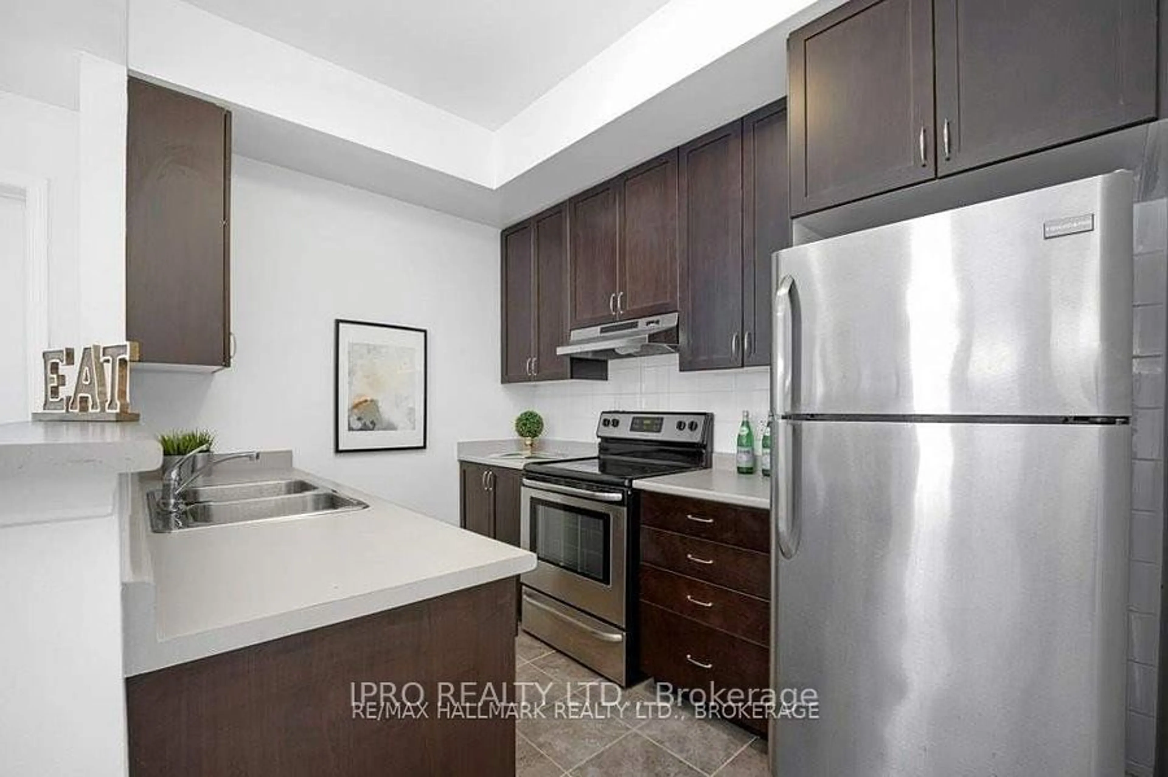 Standard kitchen for 2891 Rio Crt #111, Mississauga Ontario L5M 0S4