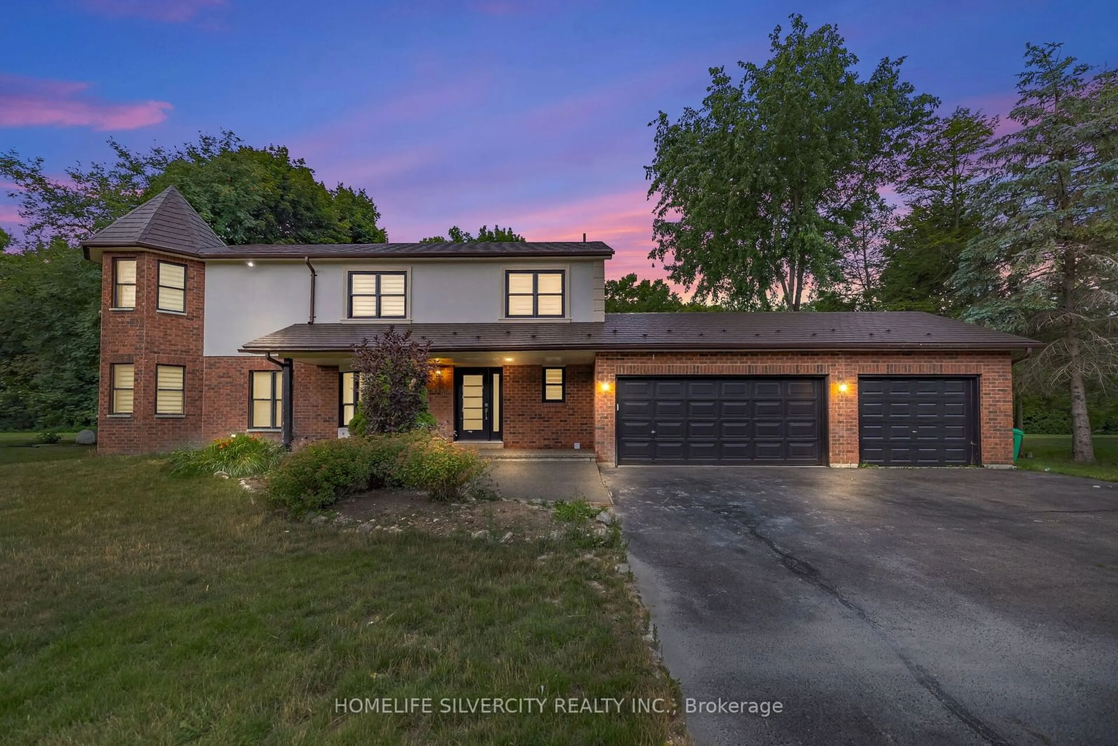 Home with brick exterior material for 14 Snowberry Crt, Caledon Ontario L7K 0B5