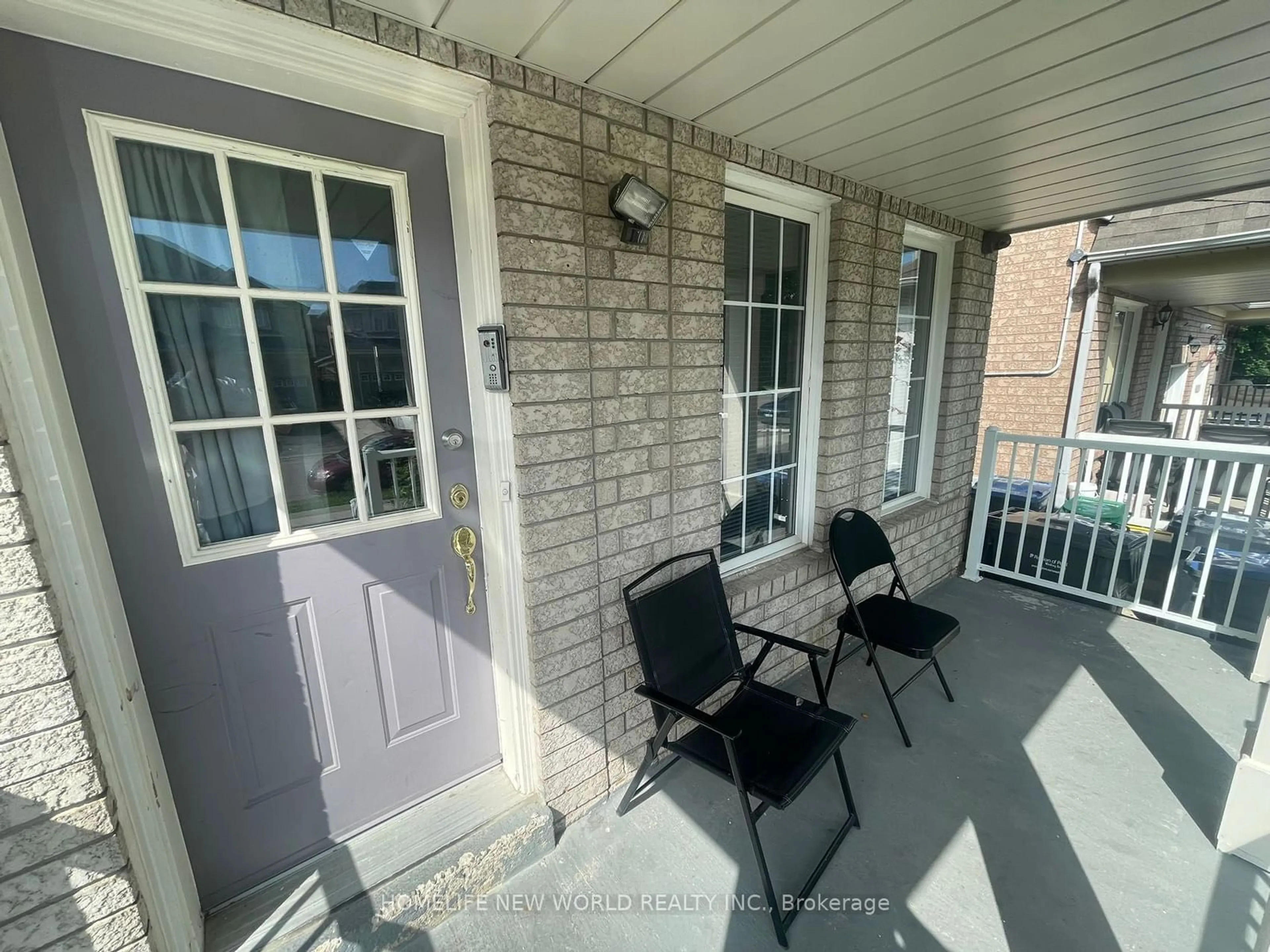 Patio for 86 Jewel Cres, Brampton Ontario L6R 2P4