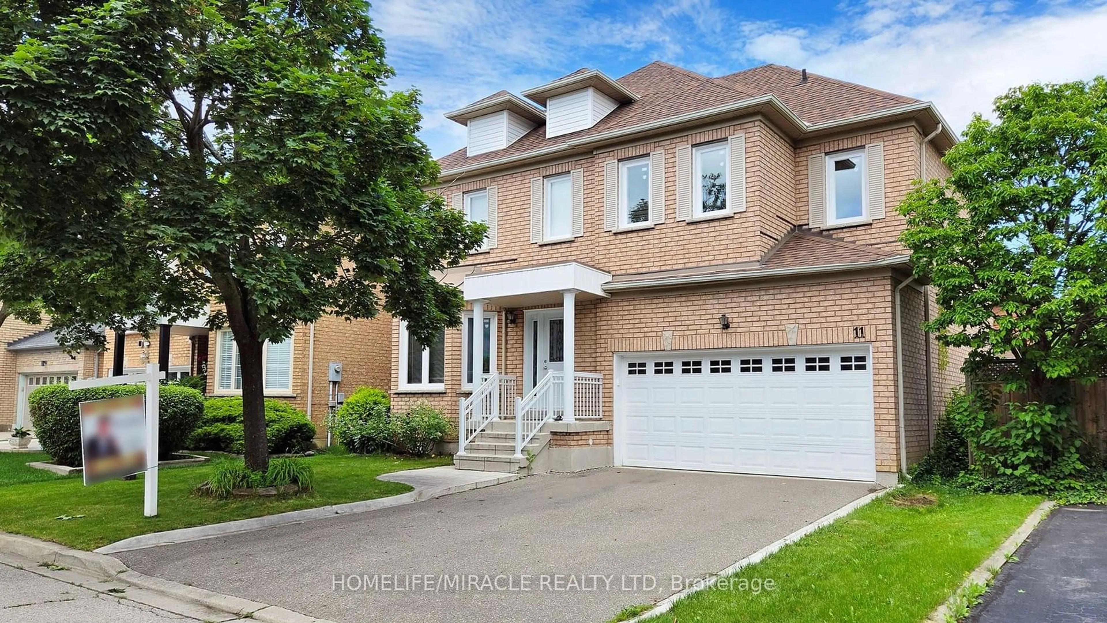 Home with brick exterior material for 11 BADGER Ave, Brampton Ontario L6R 1Z1