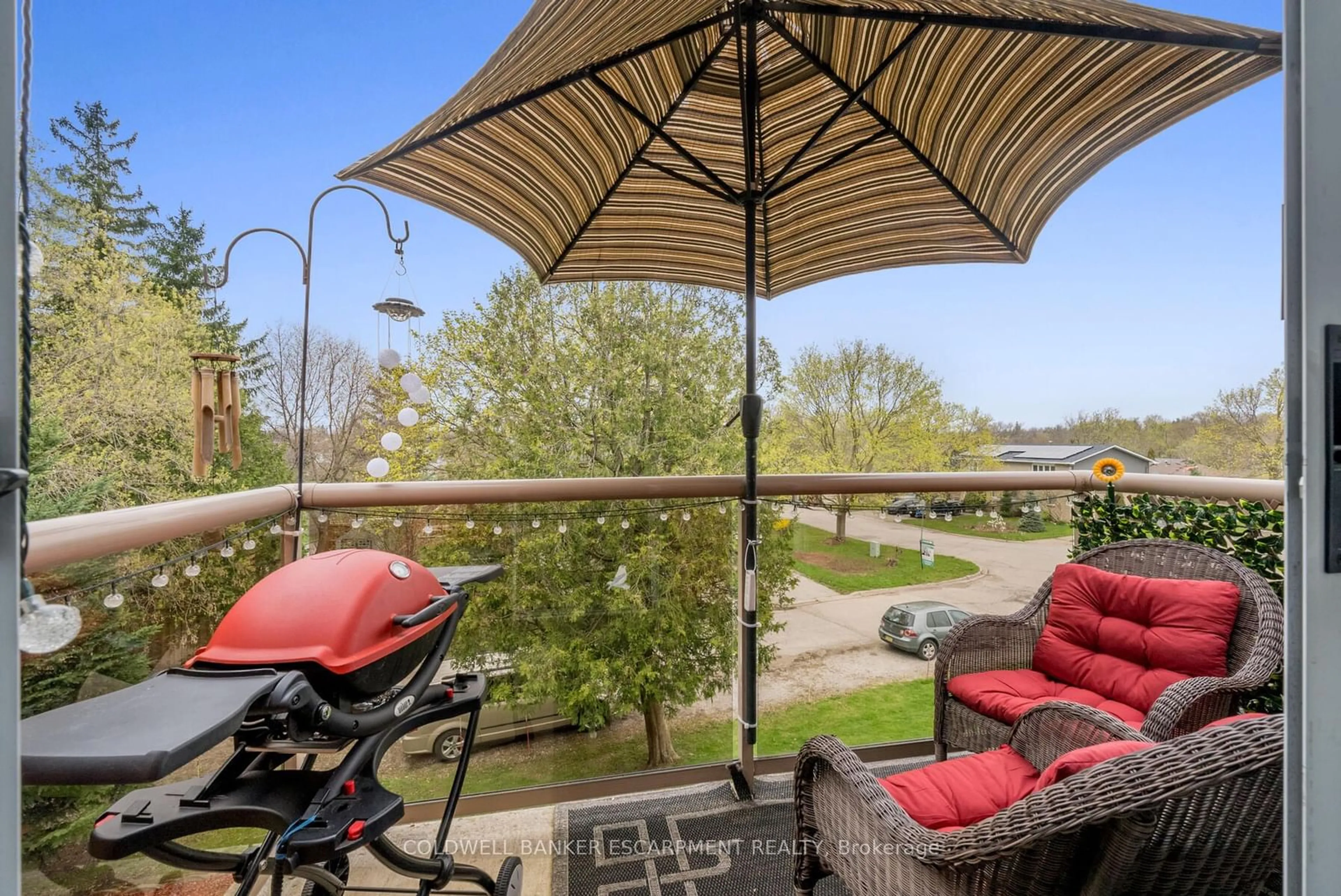 Patio for 24 Ransom St #301, Halton Hills Ontario L7J 1R9