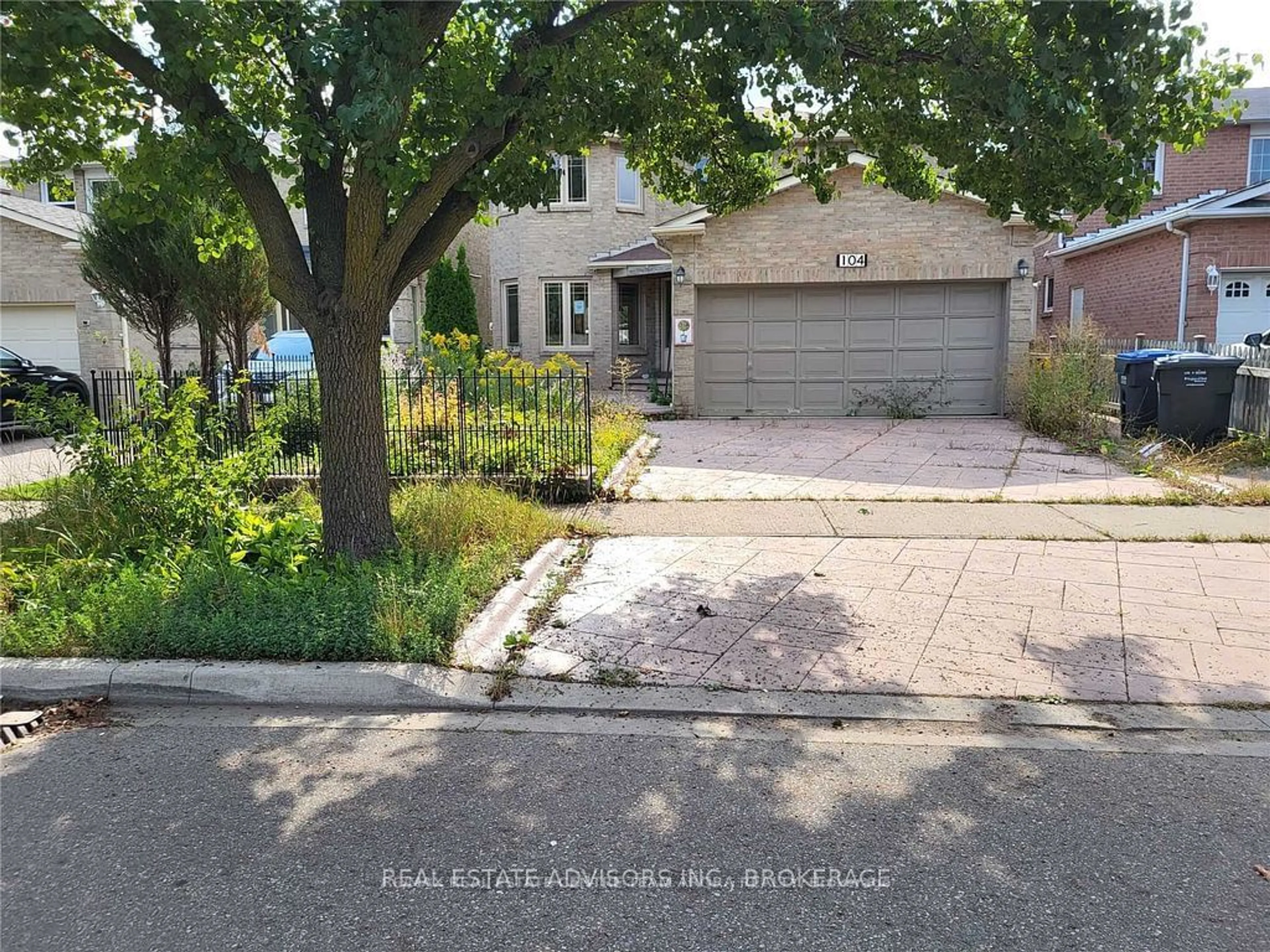 Frontside or backside of a home for 104 Palomino Dr, Mississauga Ontario L4Z 3H7