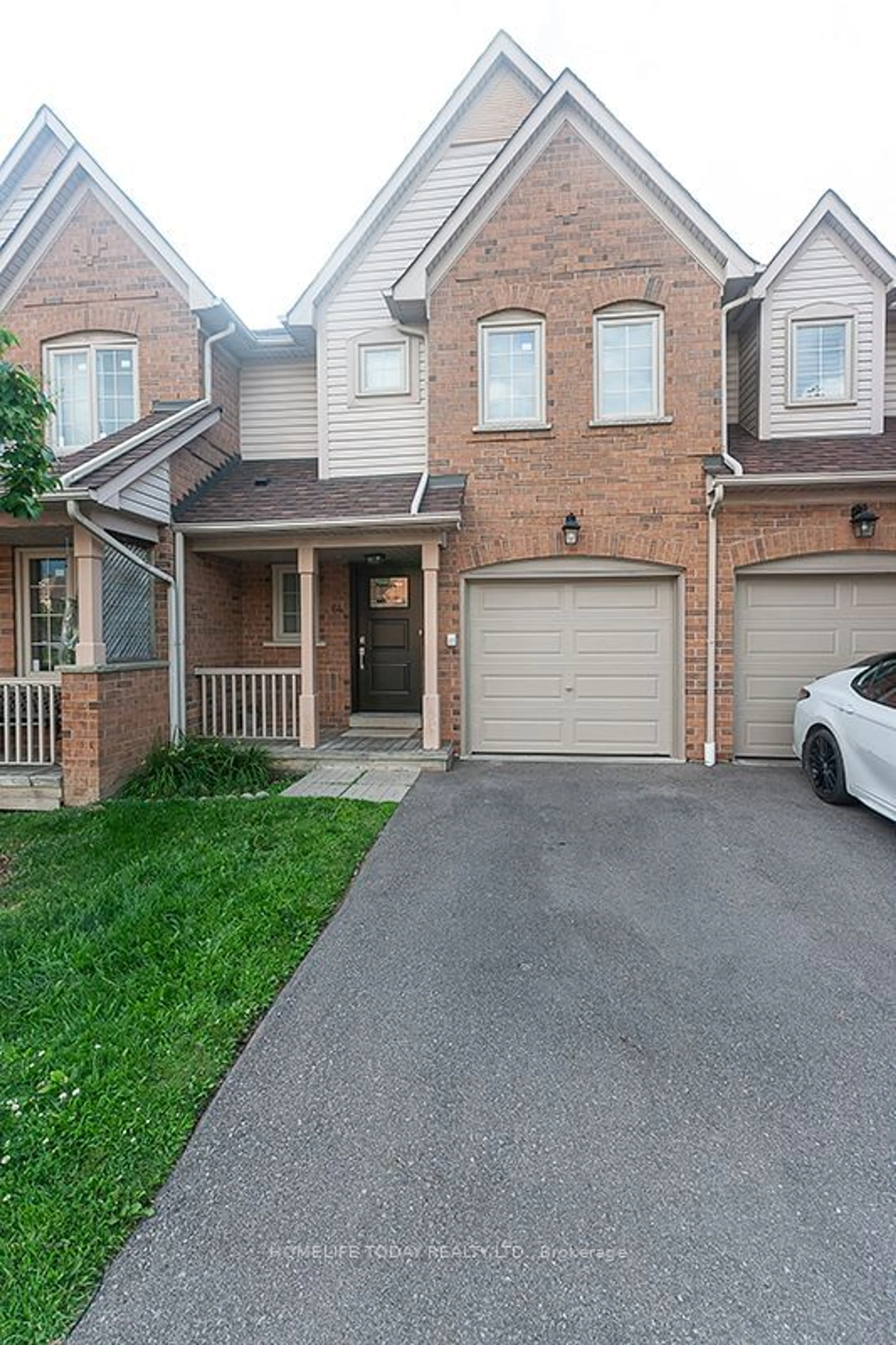 A pic from exterior of the house or condo for 5223 Fairford Cres #64, Mississauga Ontario L5V 2M6