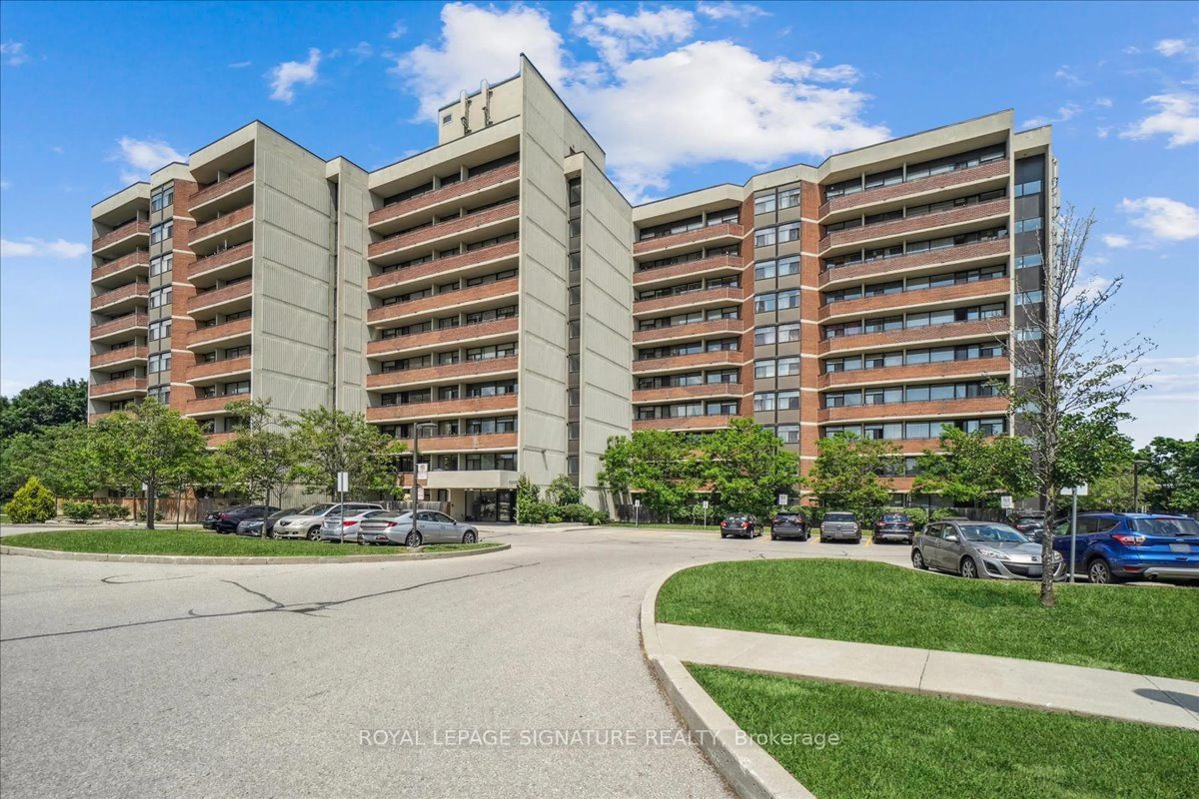 A pic from exterior of the house or condo for 2301 Derry Rd #1001, Mississauga Ontario L5N 2R4