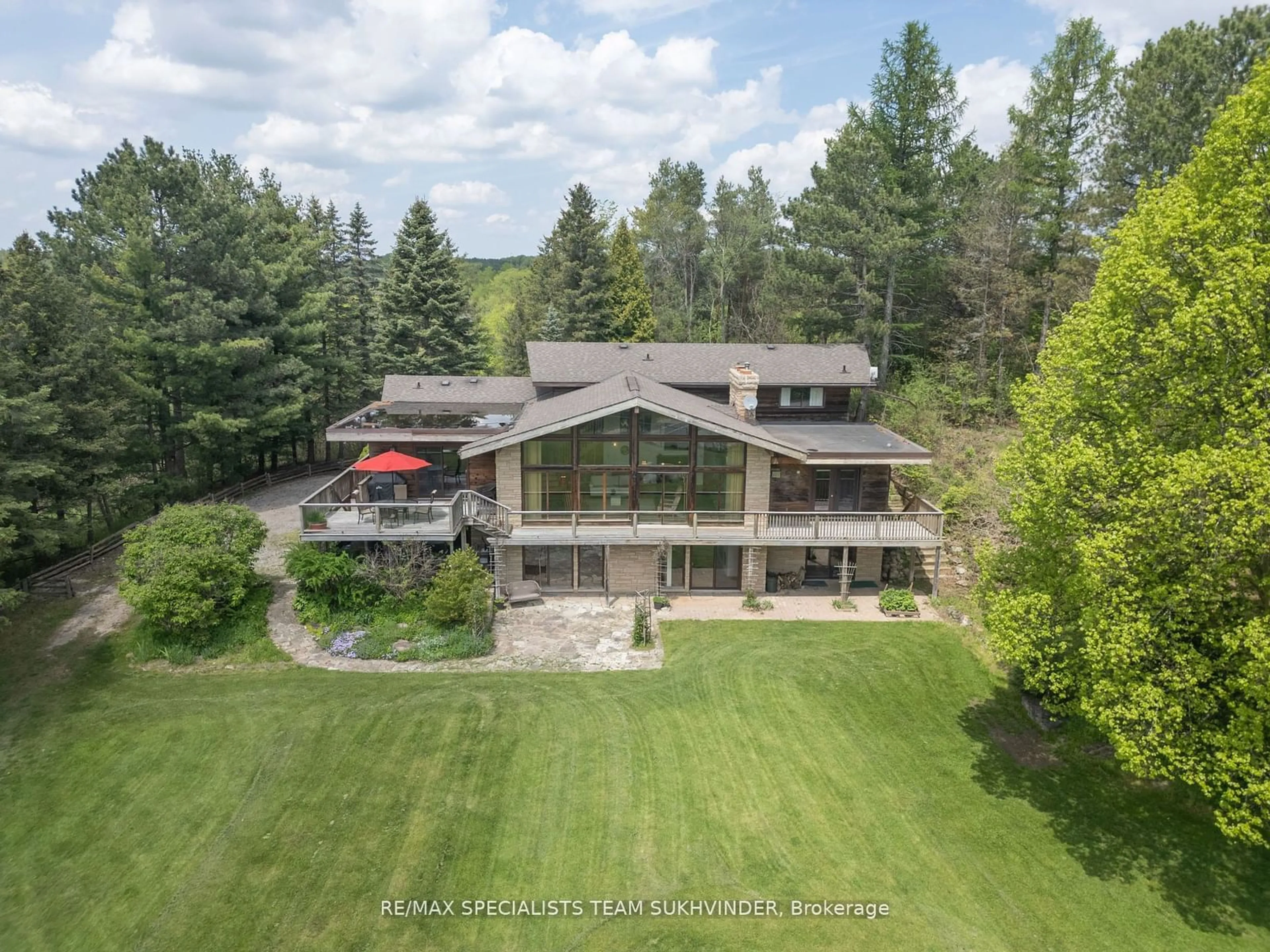 Frontside or backside of a home for 17296 Humber Station Rd, Caledon Ontario L7E 0Z2