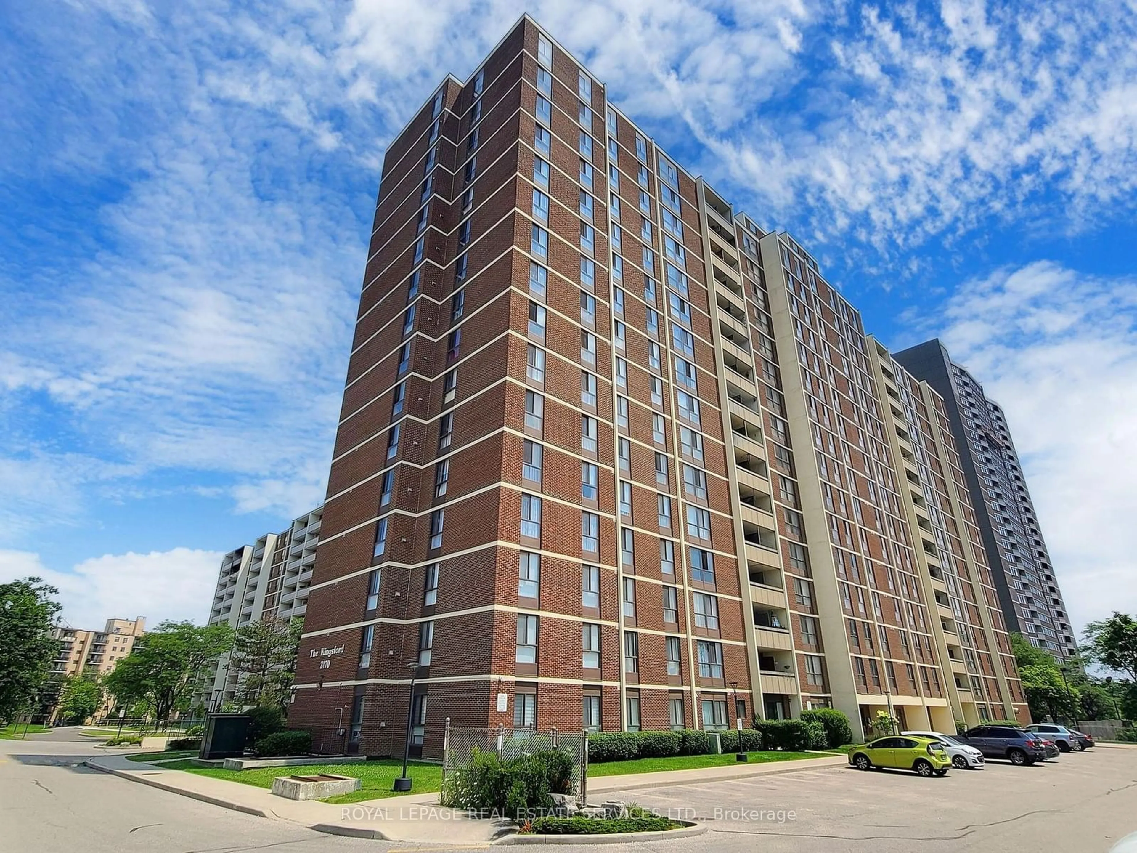 A pic from exterior of the house or condo for 3170 Kirwin Ave #1208, Mississauga Ontario L5A 3R1