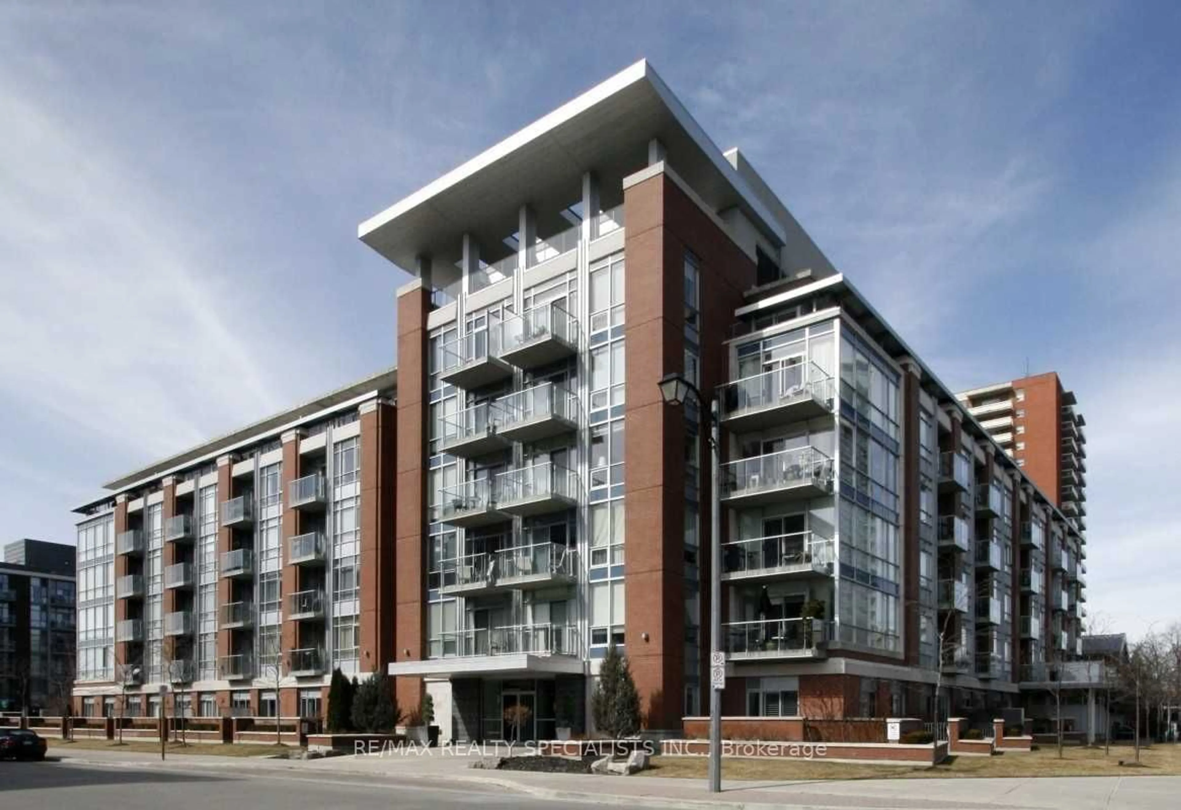 A pic from exterior of the house or condo for 80 Port St #508, Mississauga Ontario L5G 1M5