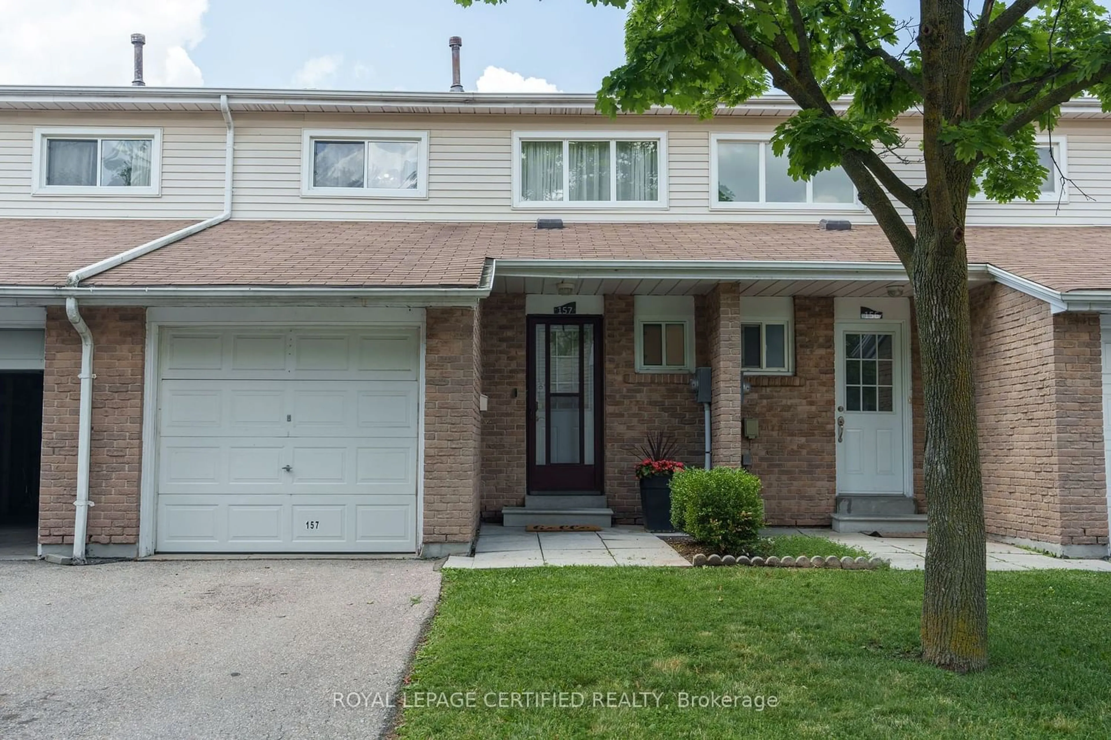 A pic from exterior of the house or condo for 157 Enderby Cres #157, Brampton Ontario L6T 4C7