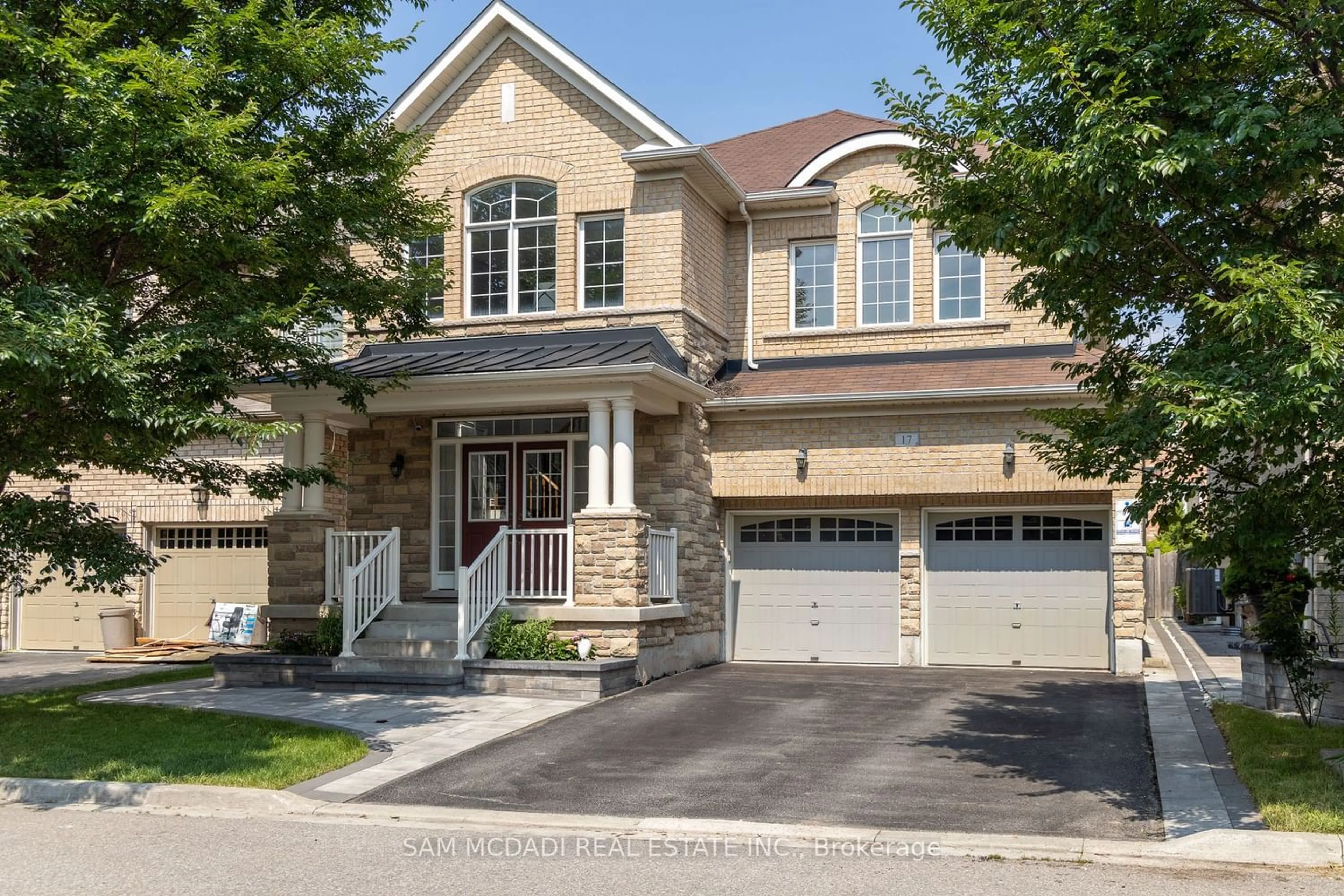 Home with brick exterior material for 17 Mistyglen Cres, Brampton Ontario L6Y 0X2