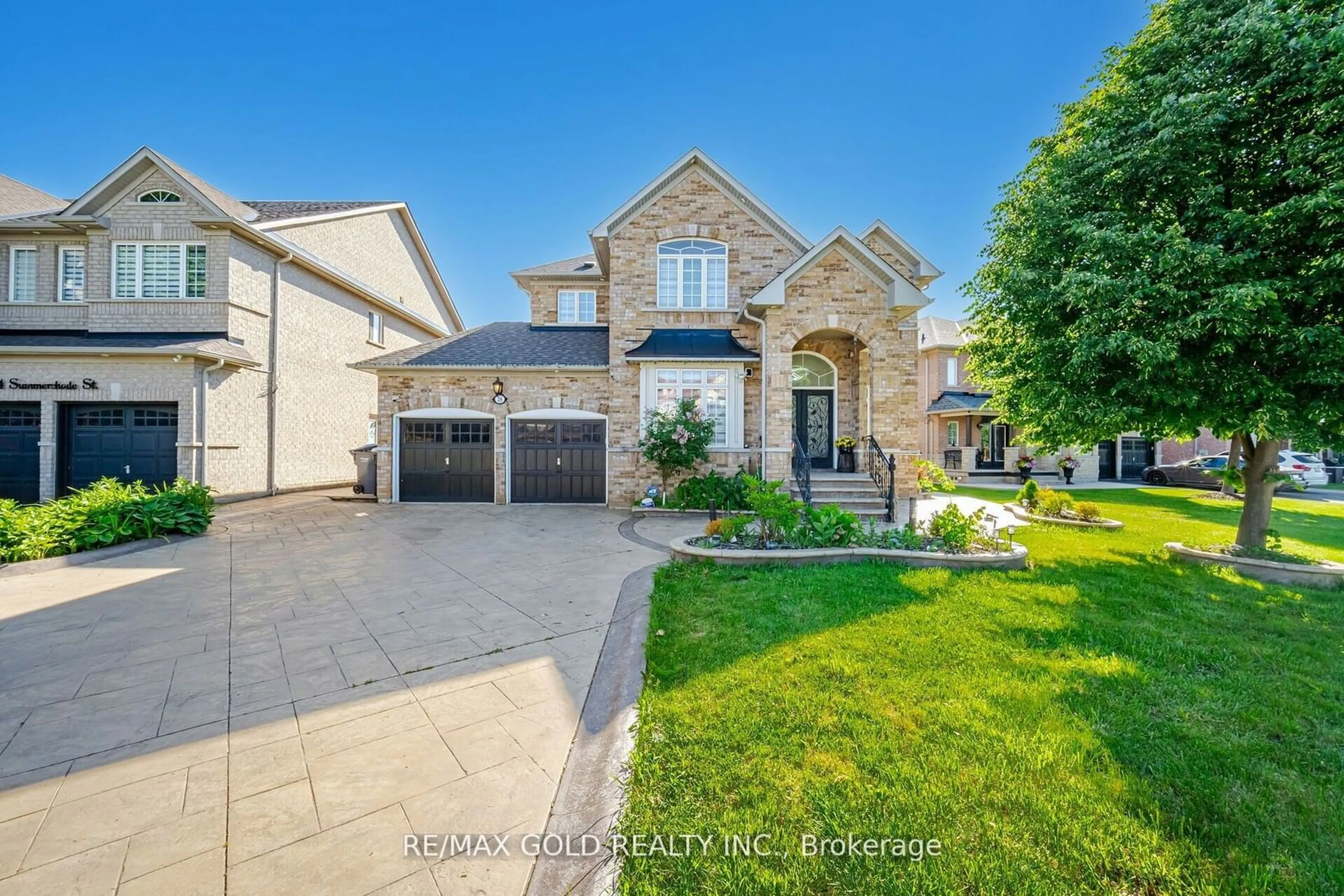 Frontside or backside of a home for 26 Summershade St, Brampton Ontario L6P 2C2