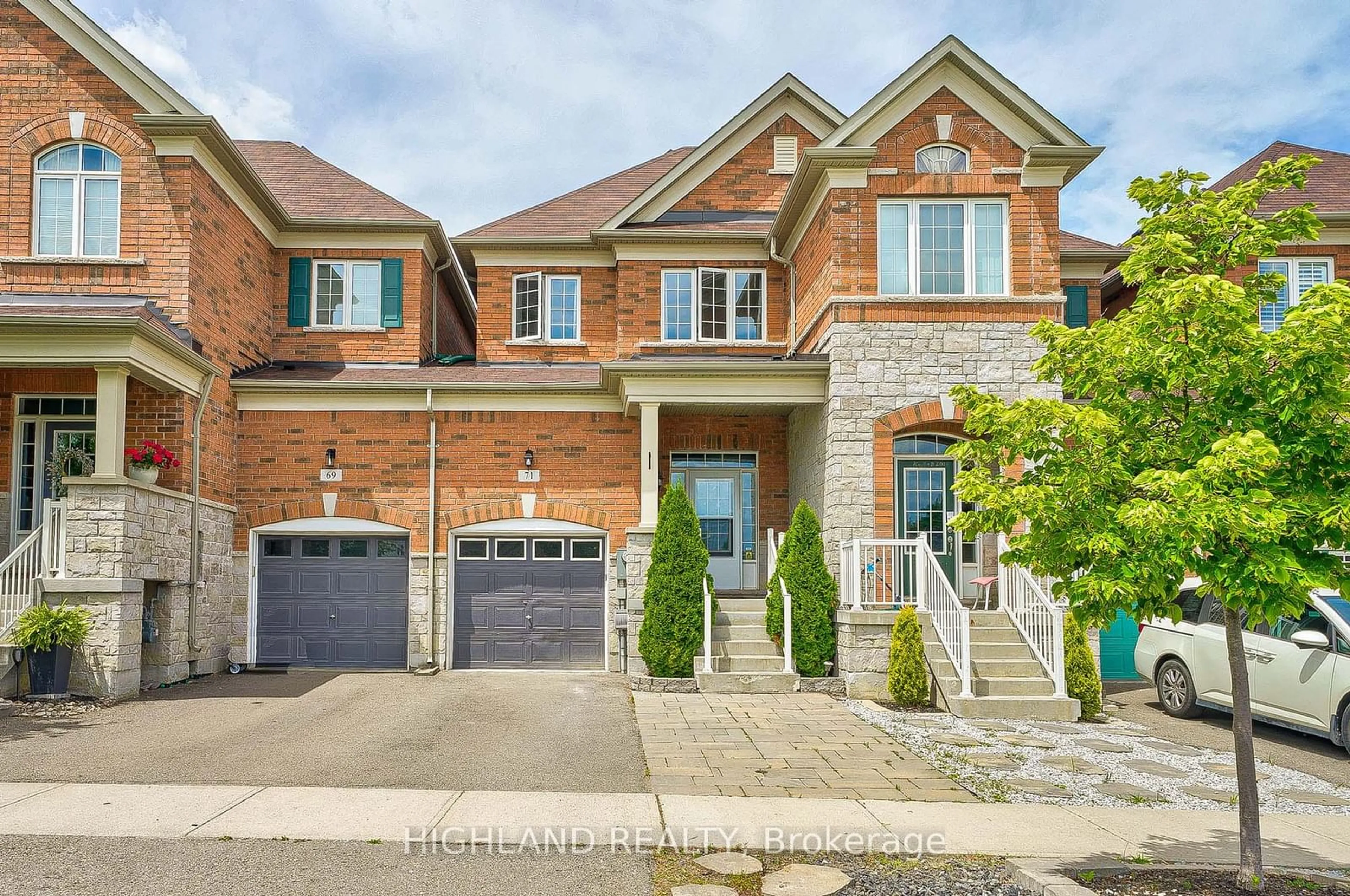 Home with brick exterior material for 71 Ridgegate Cres, Halton Hills Ontario L7G 0L6