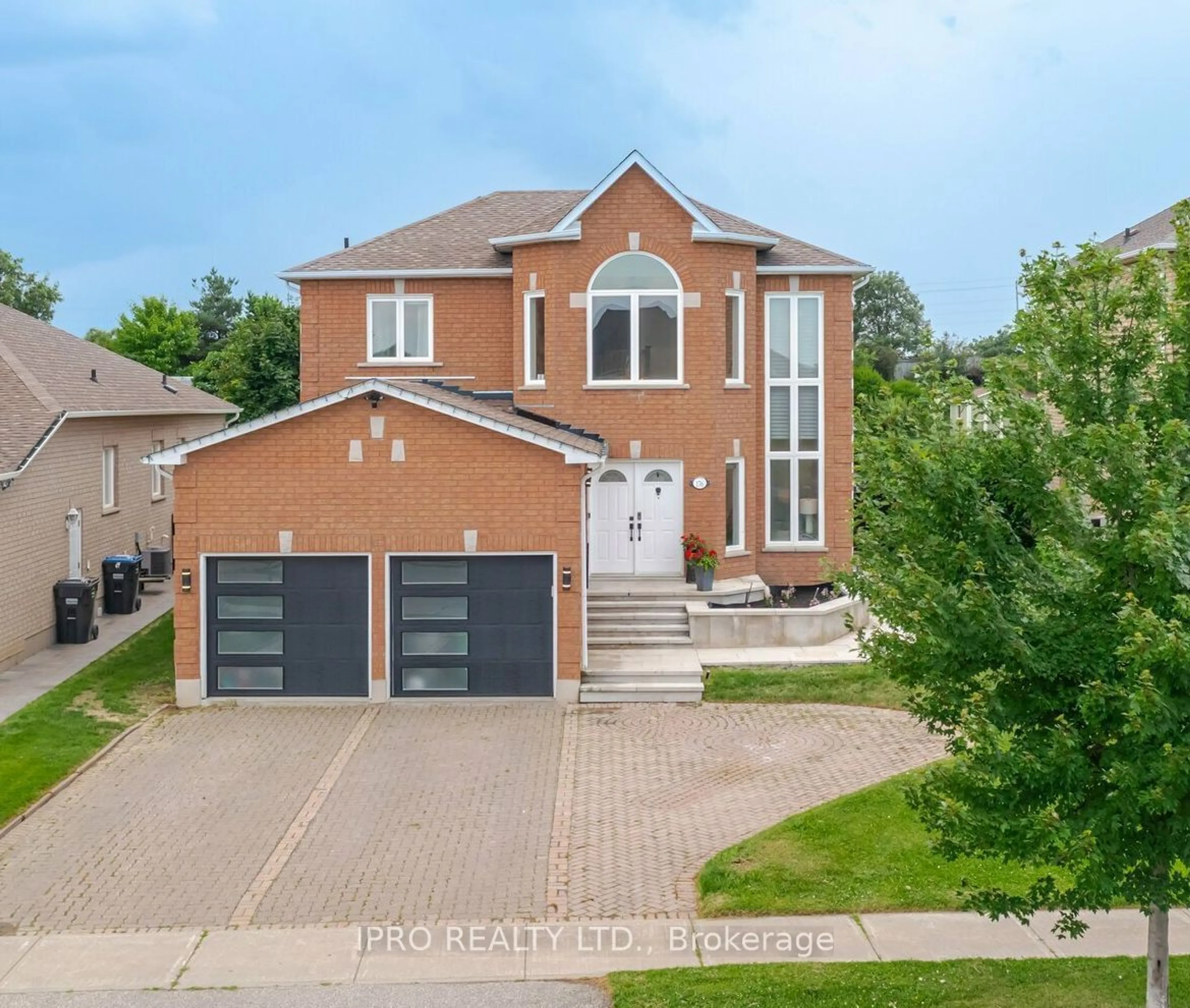 Frontside or backside of a home for 176 Landsbridge St, Caledon Ontario L7E 2A9