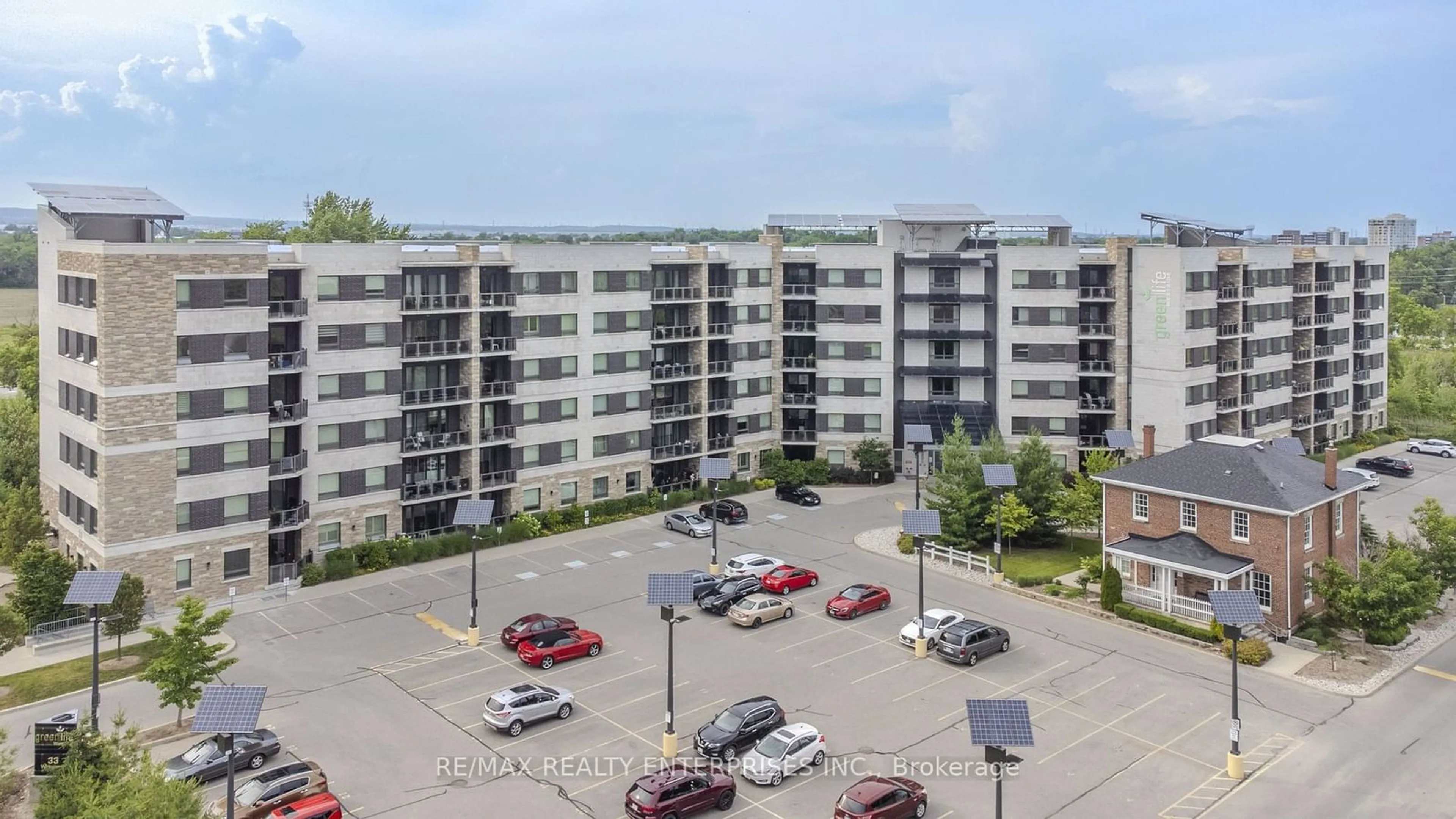 A pic from exterior of the house or condo for 33 Whitmer St #423, Milton Ontario L9T 8P9
