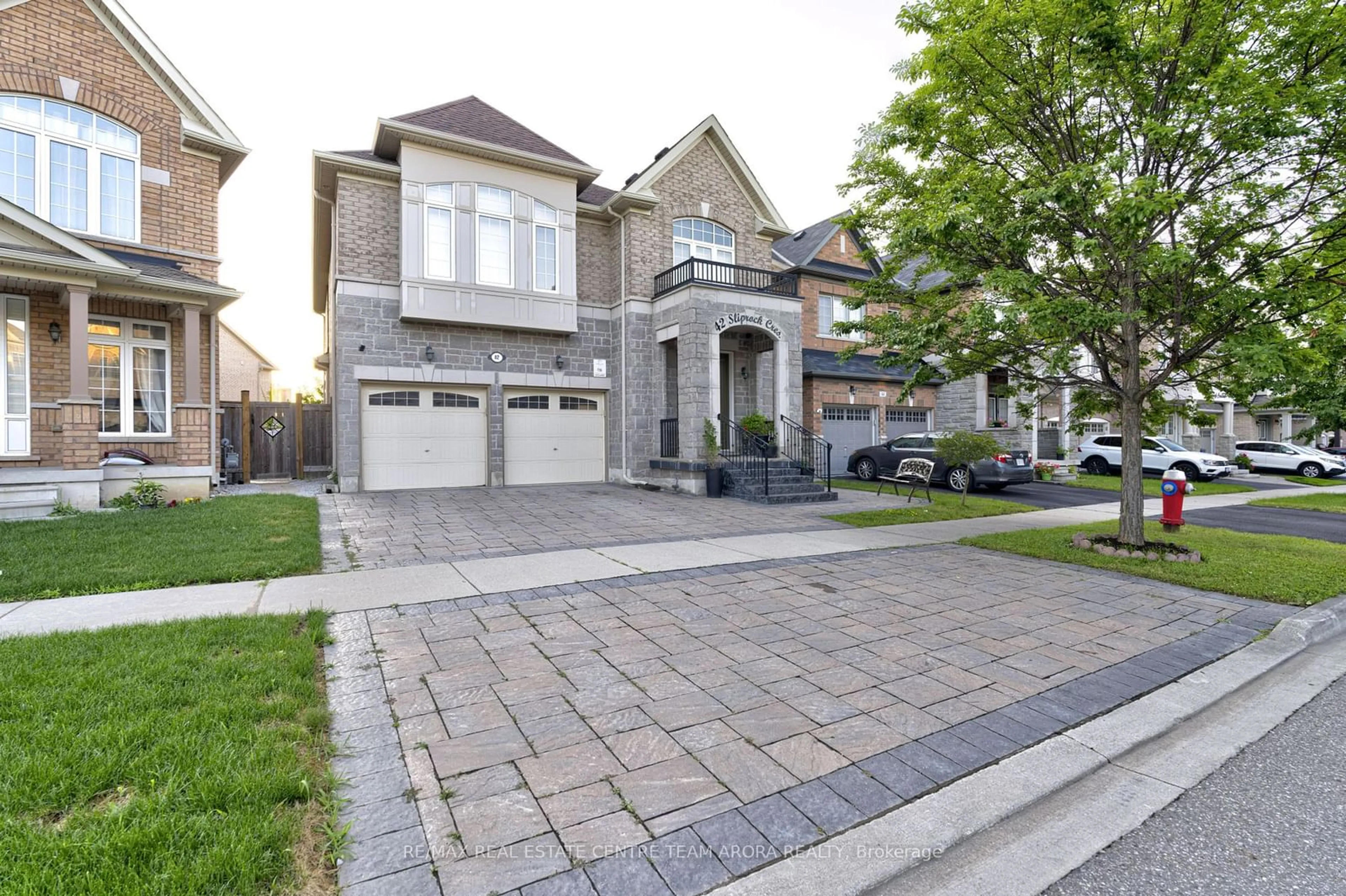 Home with brick exterior material for 42 Sliprock Cres, Brampton Ontario L6Y 0W8