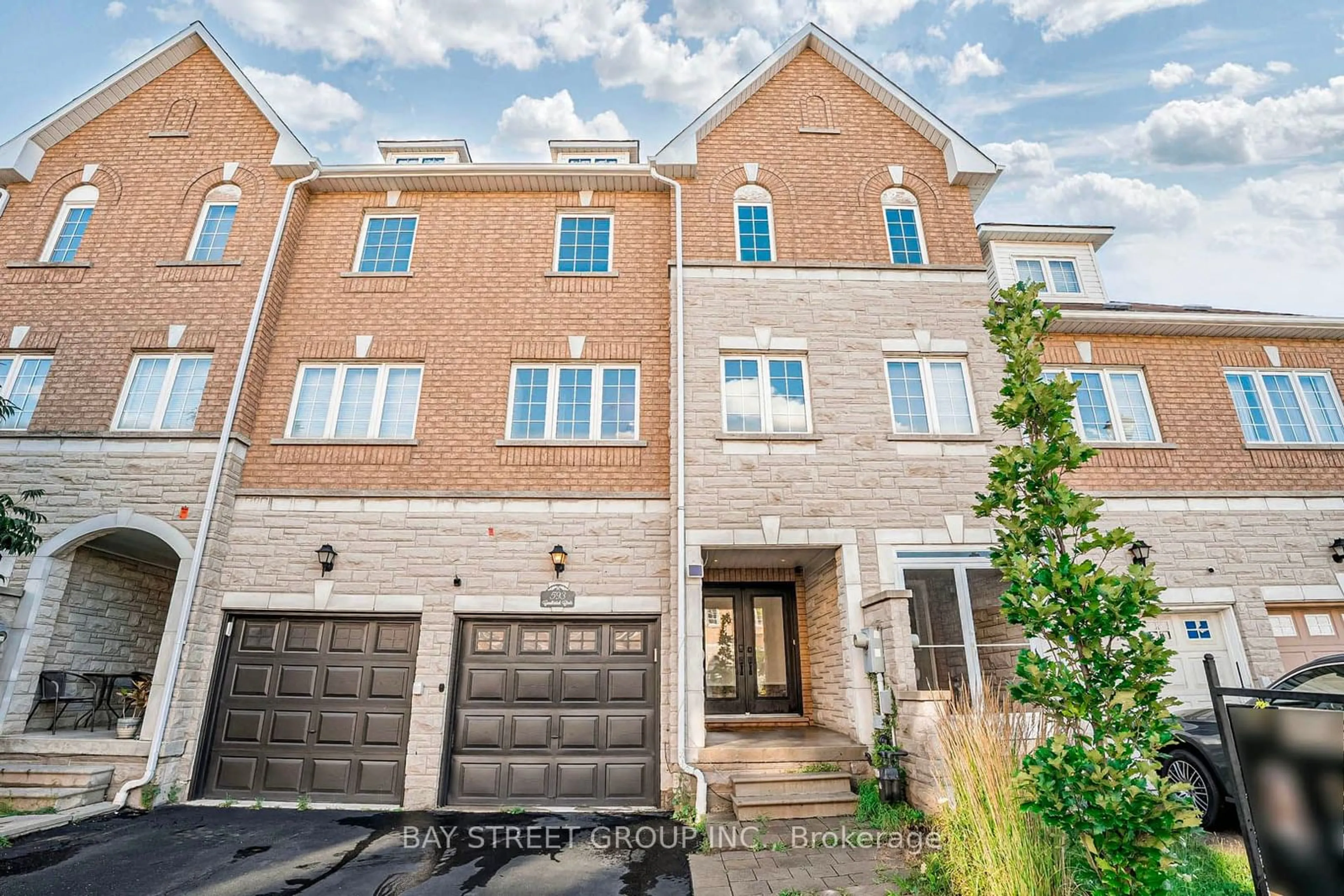 A pic from exterior of the house or condo for 593 Candlestick Circ, Mississauga Ontario L4Z 0B3